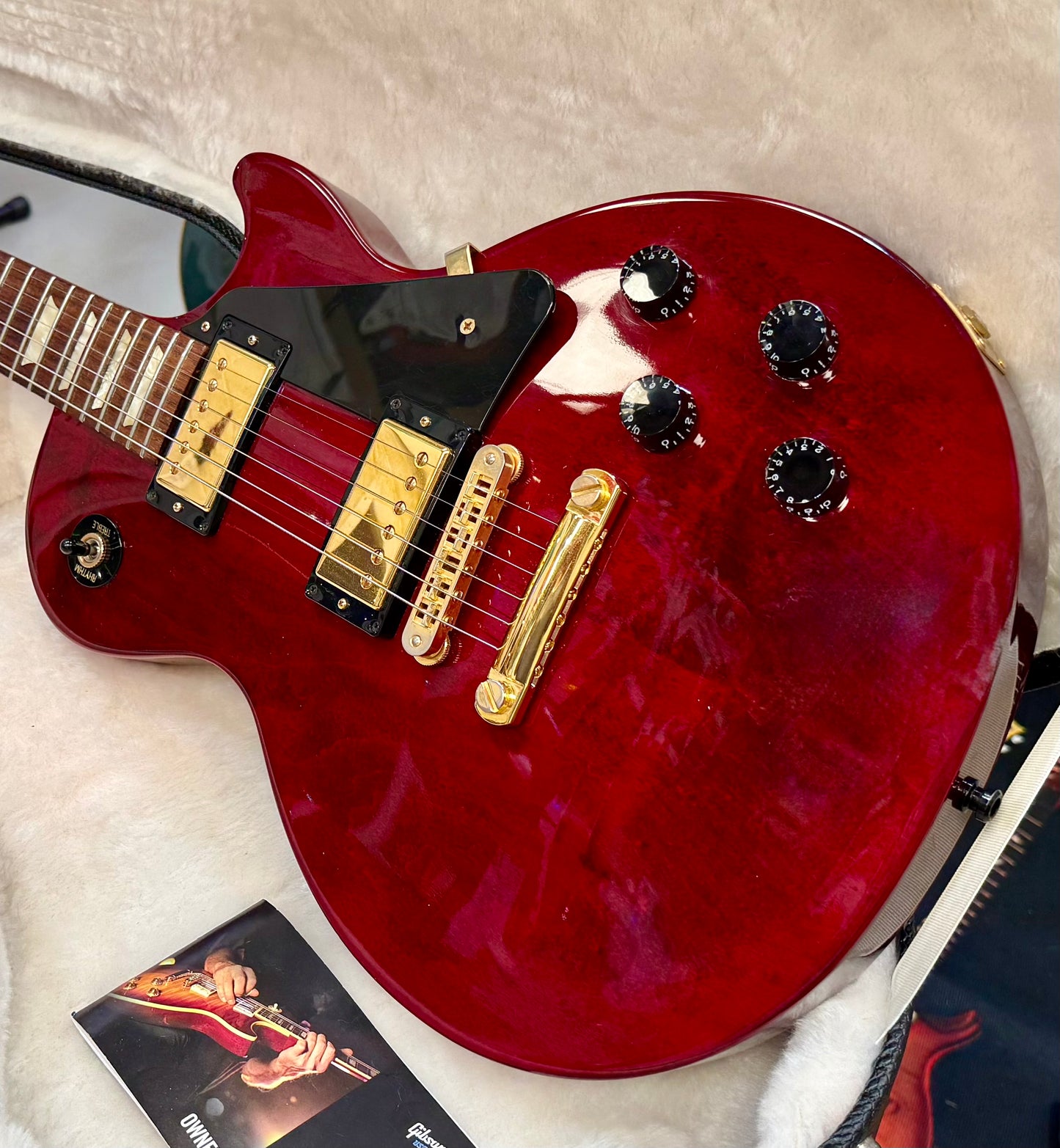🌟2007 USA🌟 Gibson Les Paul Studio~ Wine Red~ Gold Hardware~ Hard Case~STUNNING