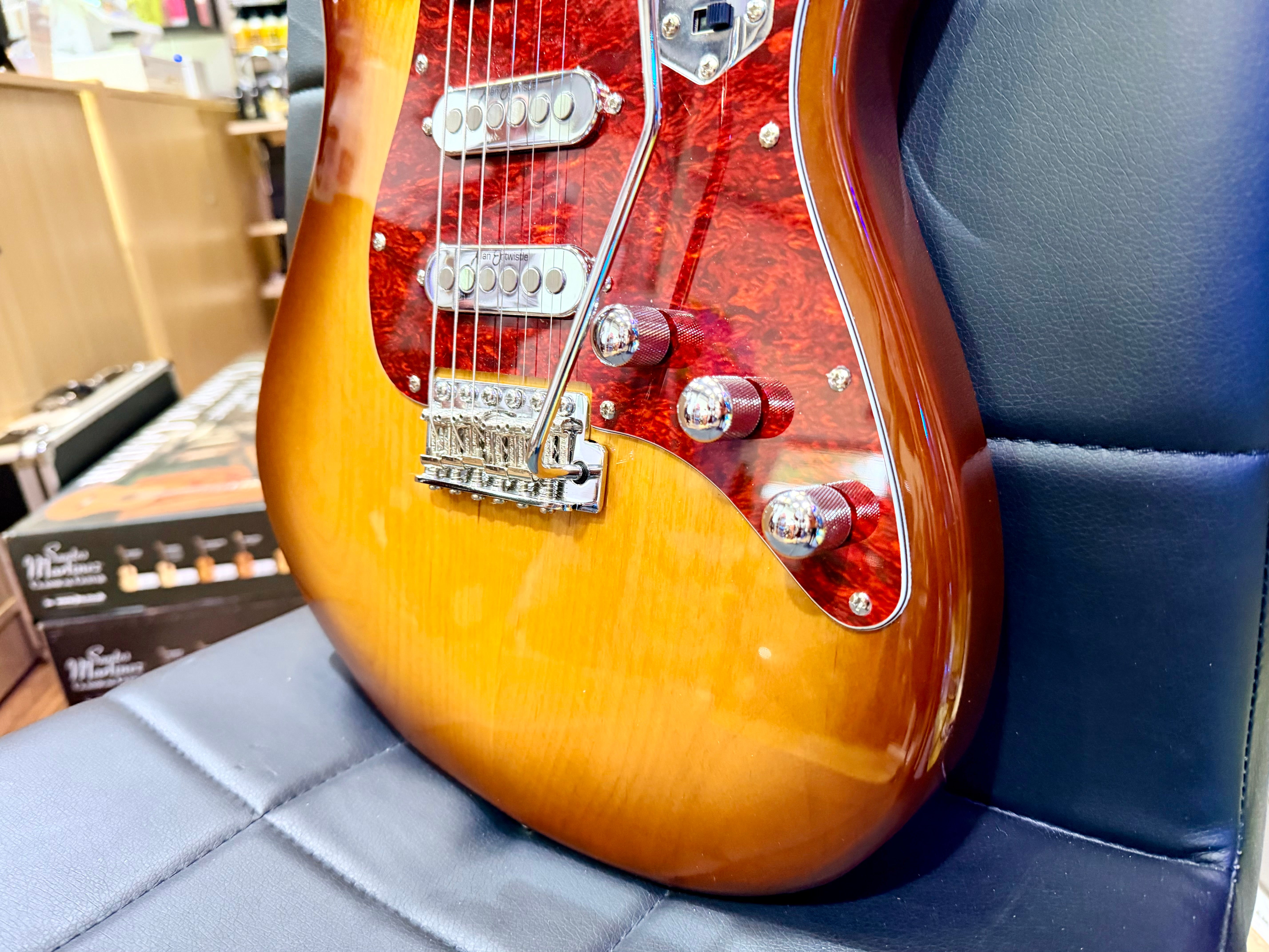 🔥NEW🔥 Vintage REVO Series 'Deluxe' Guitar ~ Cappuchino Burst~ Alan Entwistle!