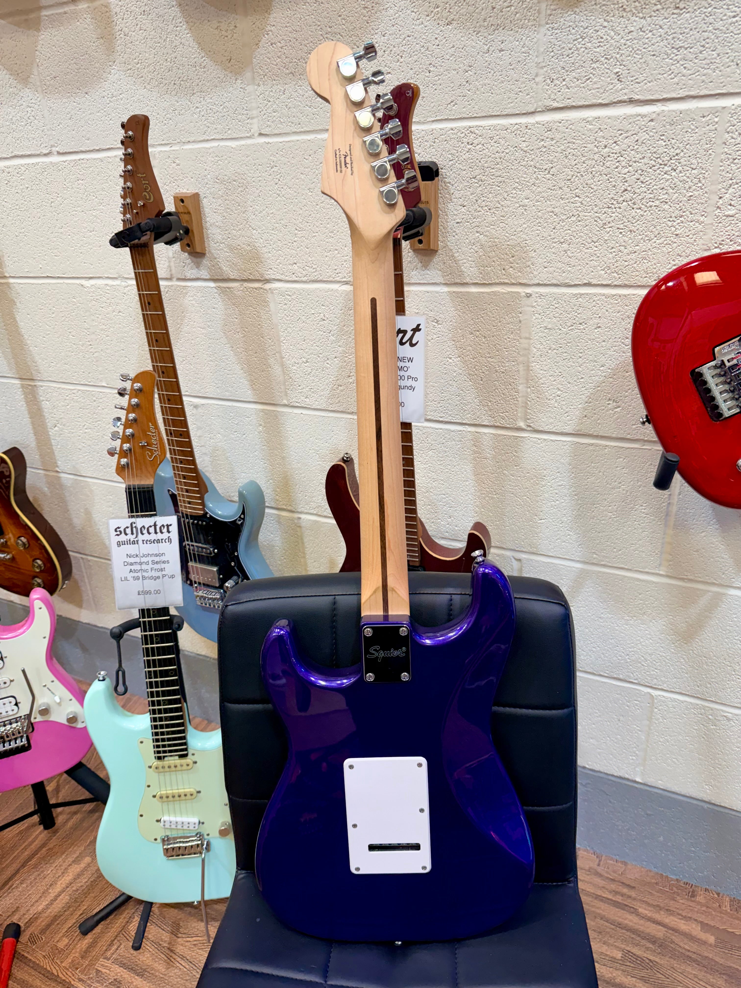 🌟LIMITED EDITION🌟 Fender Squier FSR Bullet Stratocaster~ Metallic Purple/Blue!