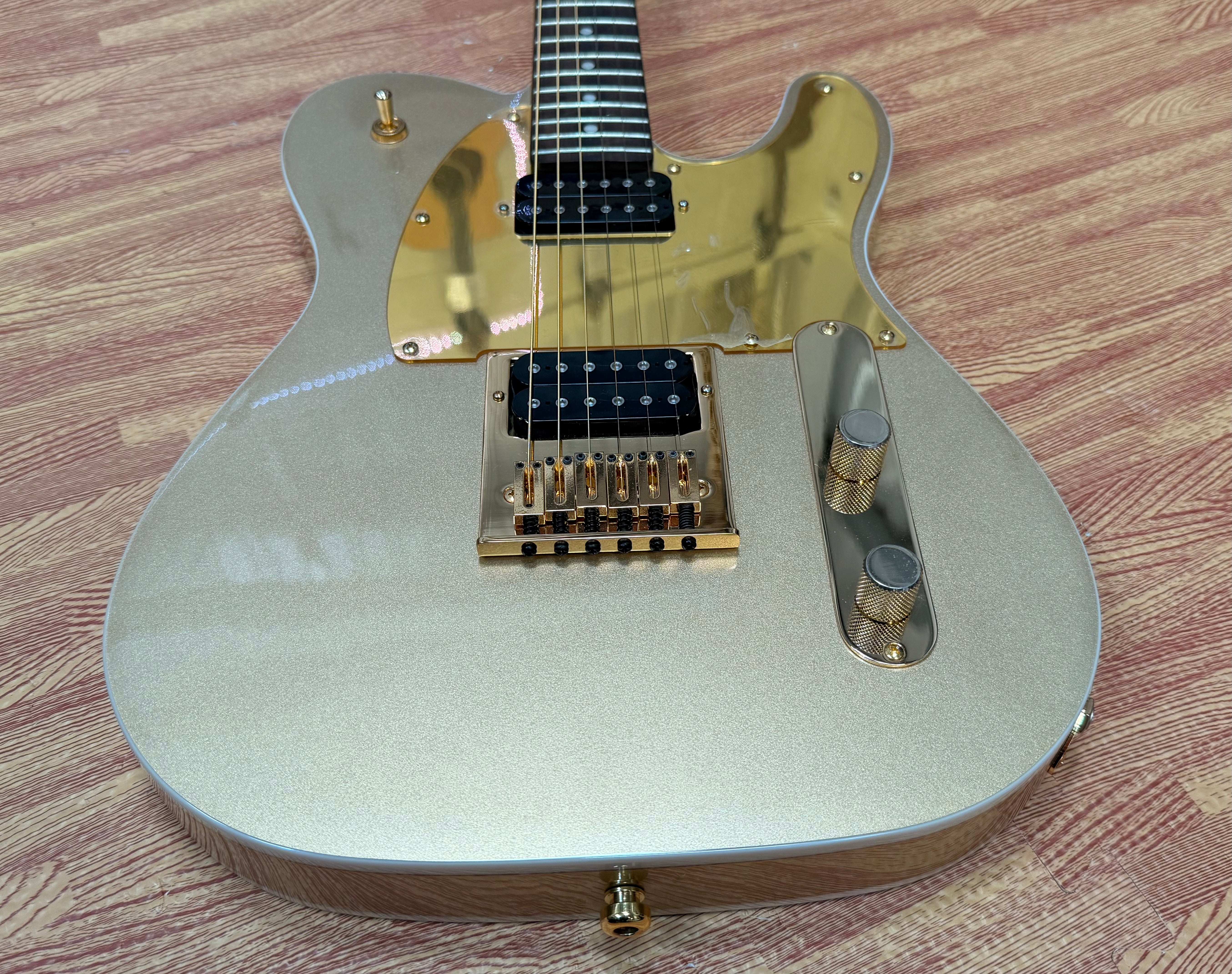✨MINT✨ Fender Squier John 5 Signature Artist Series Telecaster~ Frost Gold~ 2020