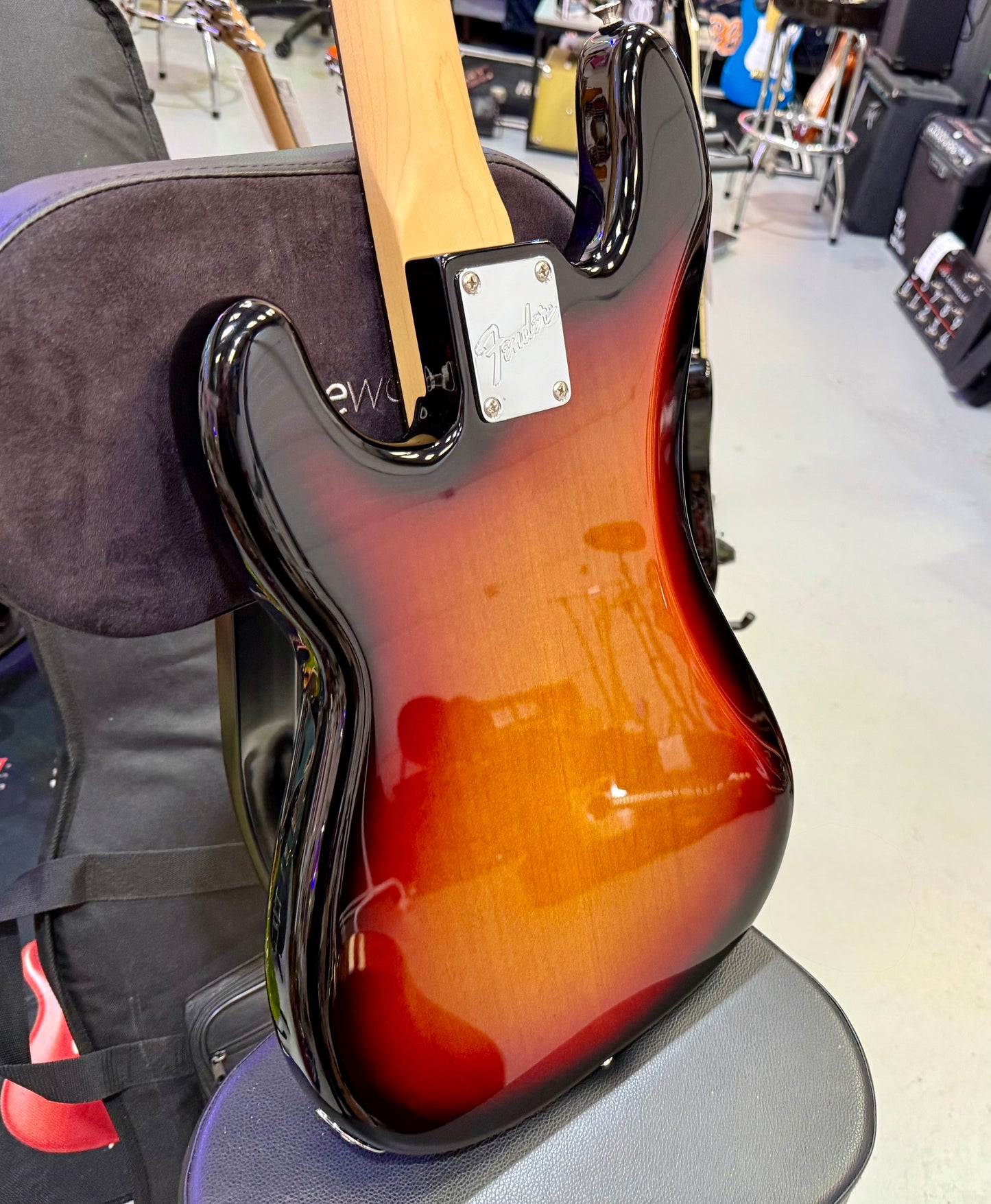 🌟2024 USA🌟 Fender American Performer Precision P Bass~ 3-Colour Sunburst~ MINT