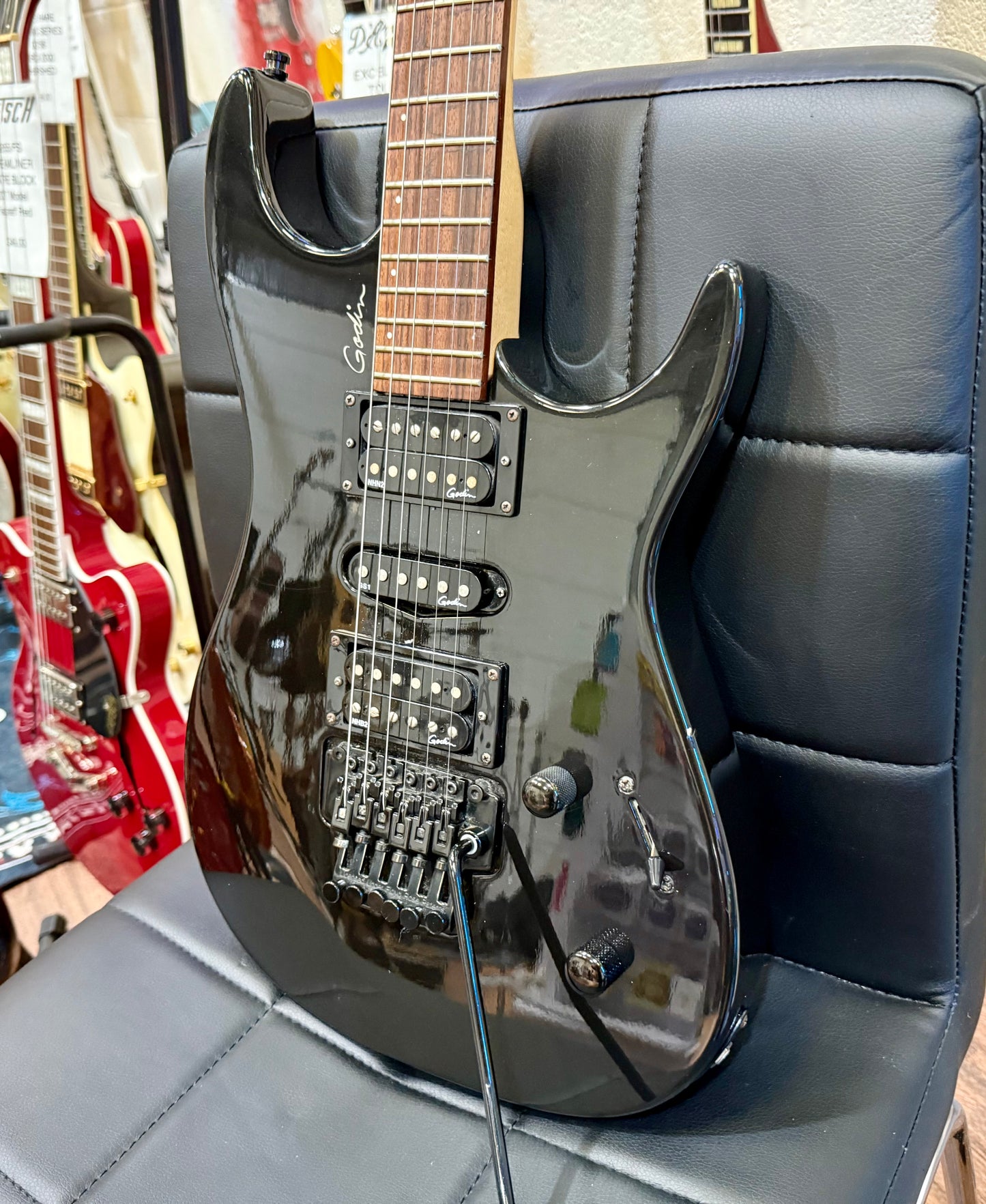 🔥VERY RARE🔥 Godin Freeway Floyd Superstrat Electric Guitar~ Black Pearl~ Case!