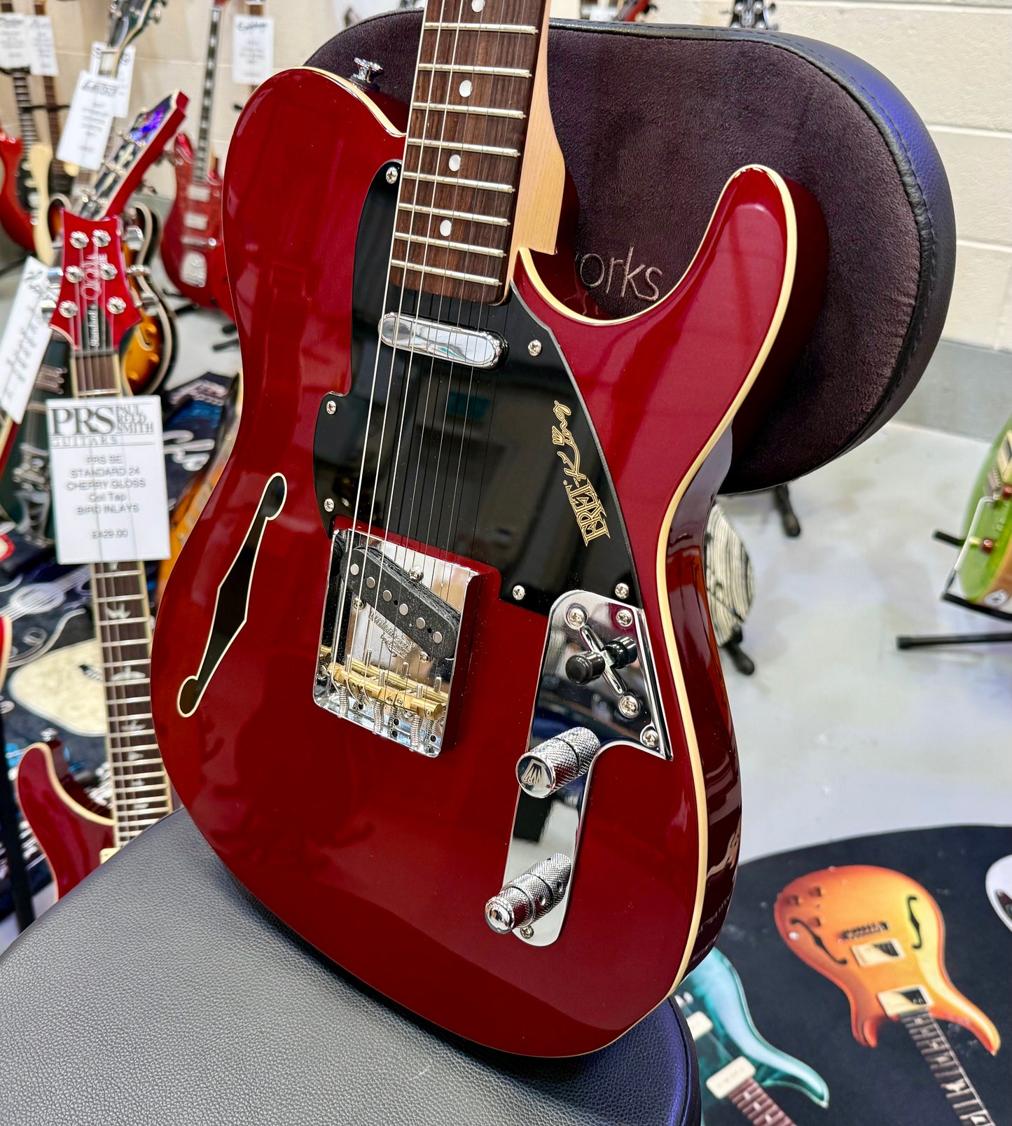 🎸 Fret-King Country Squire Stealth~ Candy Apple Red~ Telecaster Shape~ 2022 🎸