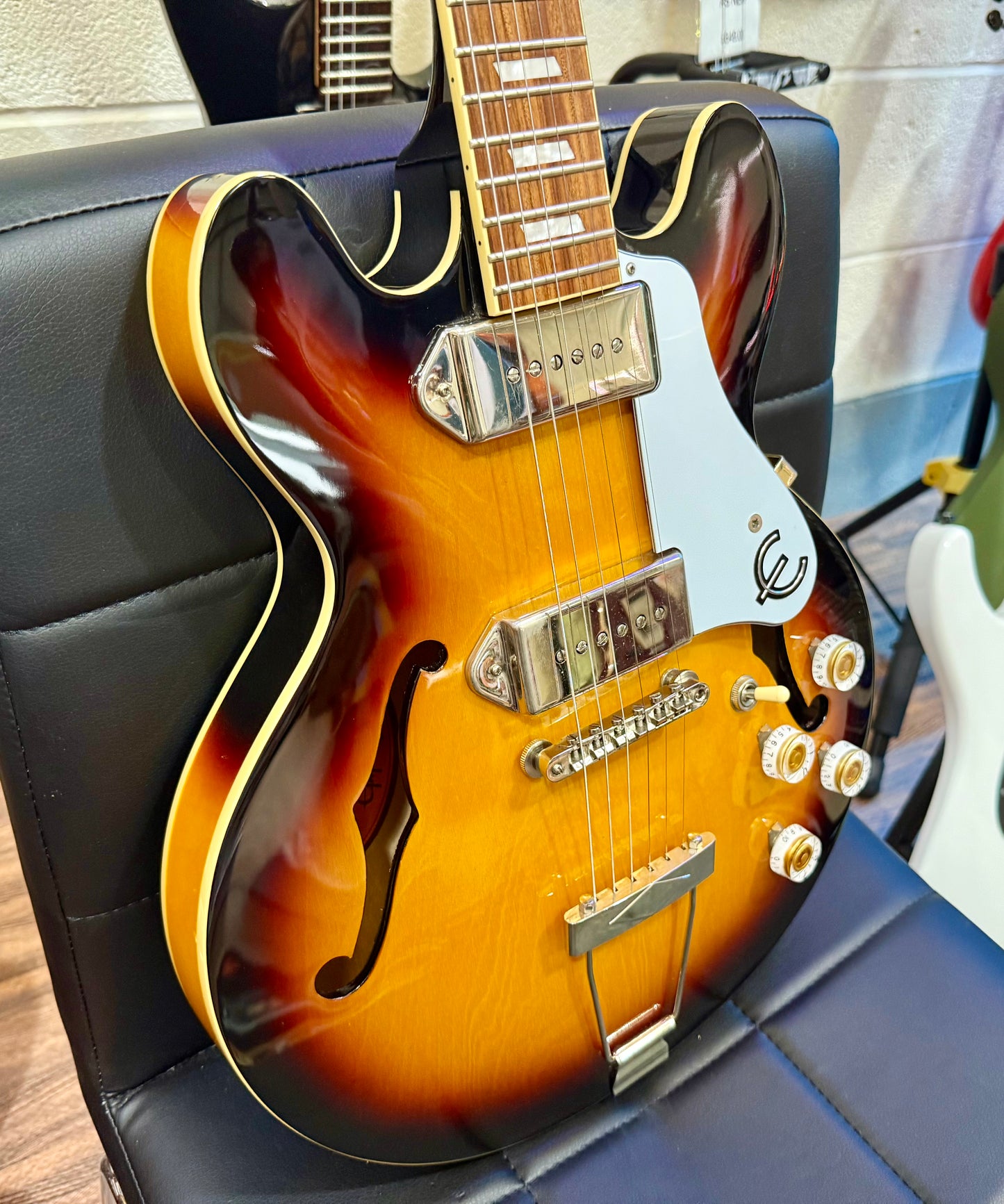 🎸2018🎸 Epiphone Casino Coupe VS~ Hollowbody Electric Guitar~ Vintage Sunburst!
