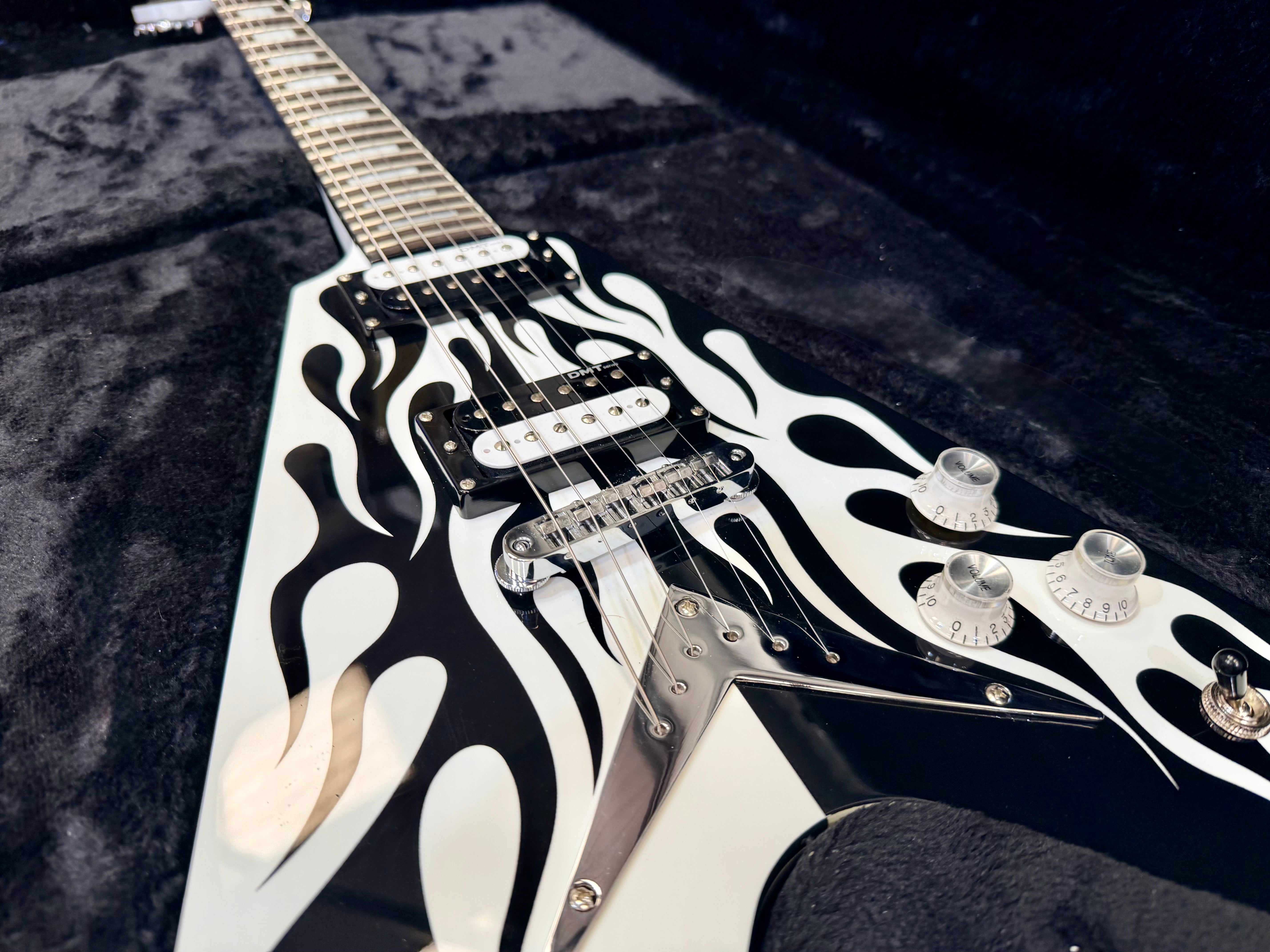 🔥RARE🔥 Dean Michael Schenker Flying V Custom Flames~ 2021 Korea Guitar + Case!