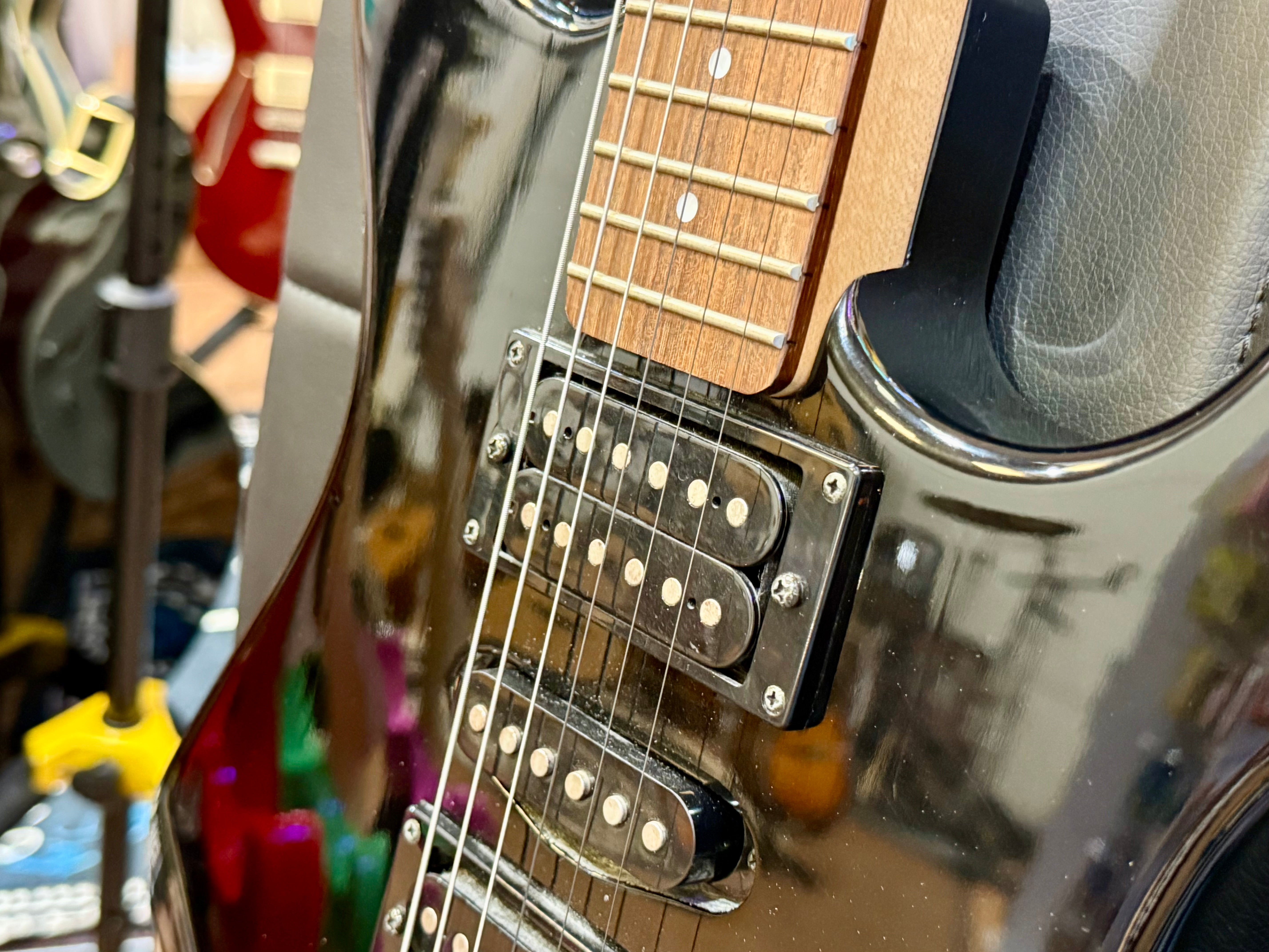 🌟PERFECT STARTER🌟 Yamaha ERG121 Electric Guitar In Gloss Black~ HSH Pickups!