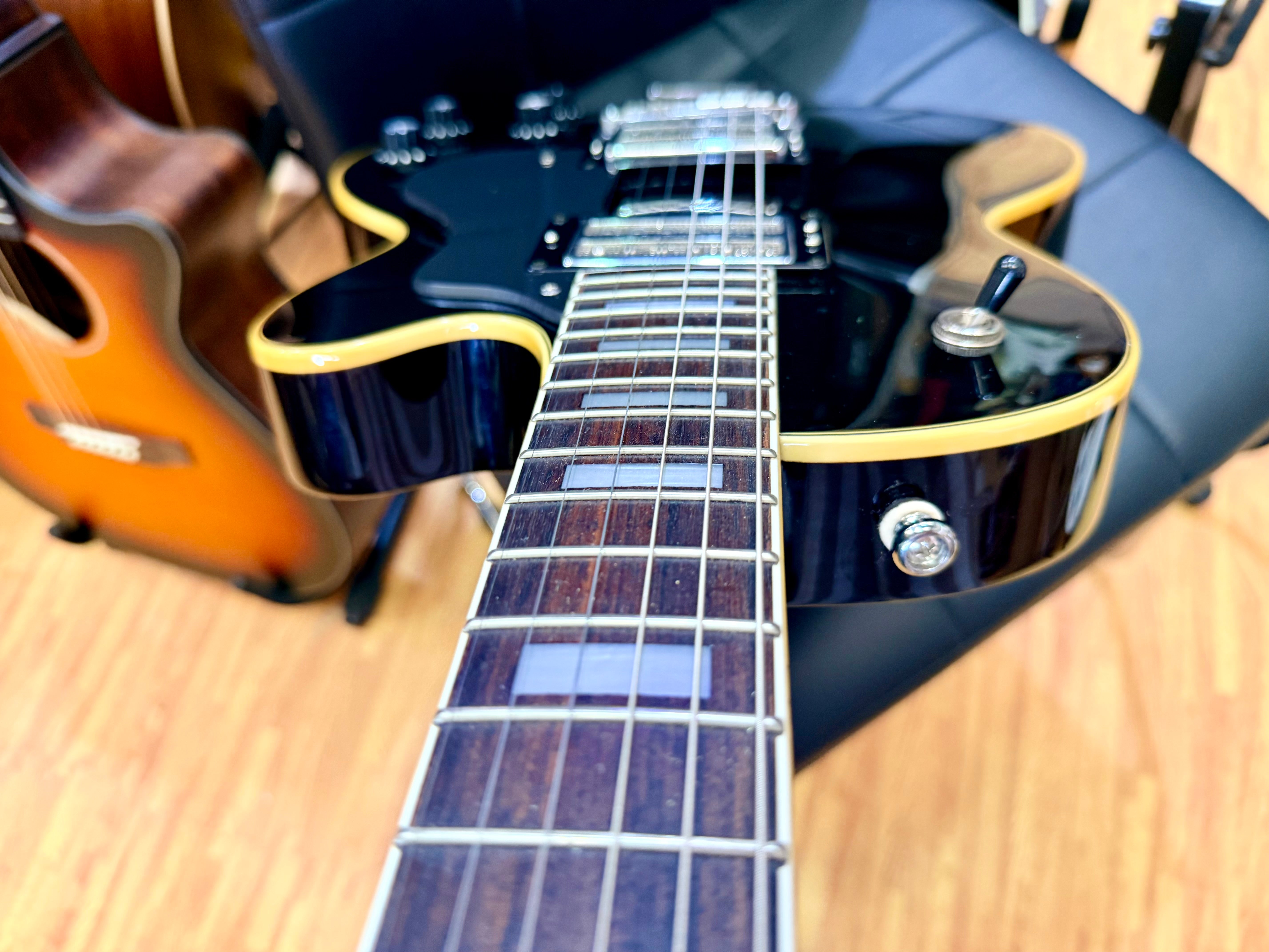 🔥2008🔥 DeArmond M-75 by Guild~ Gloss Black~ Korean Made With USA 2K Pickups!