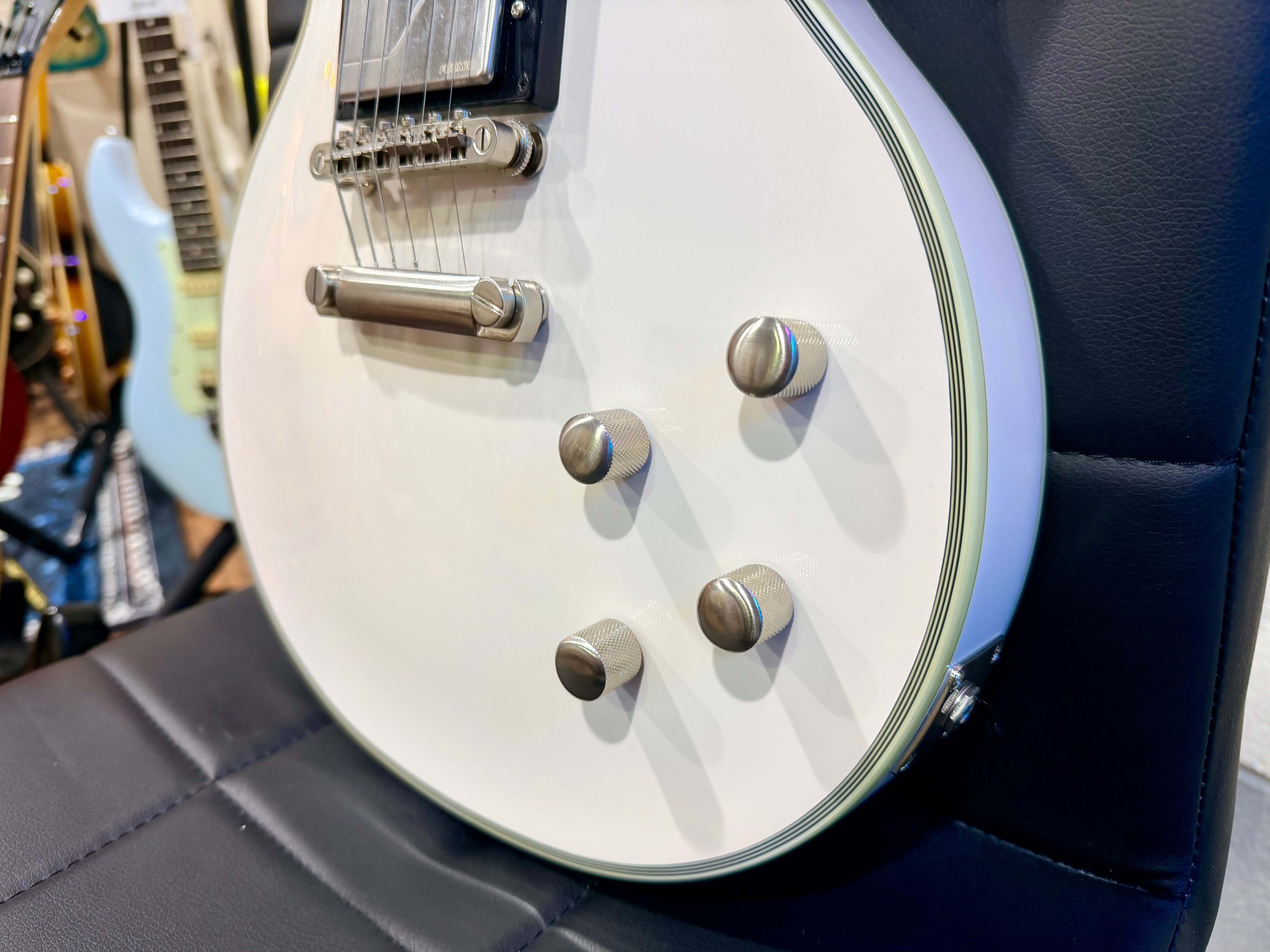 🔥MINT🔥 Epiphone Jerry Cantrell Les Paul Custom Prophecy~ Bone White~ Hard Case