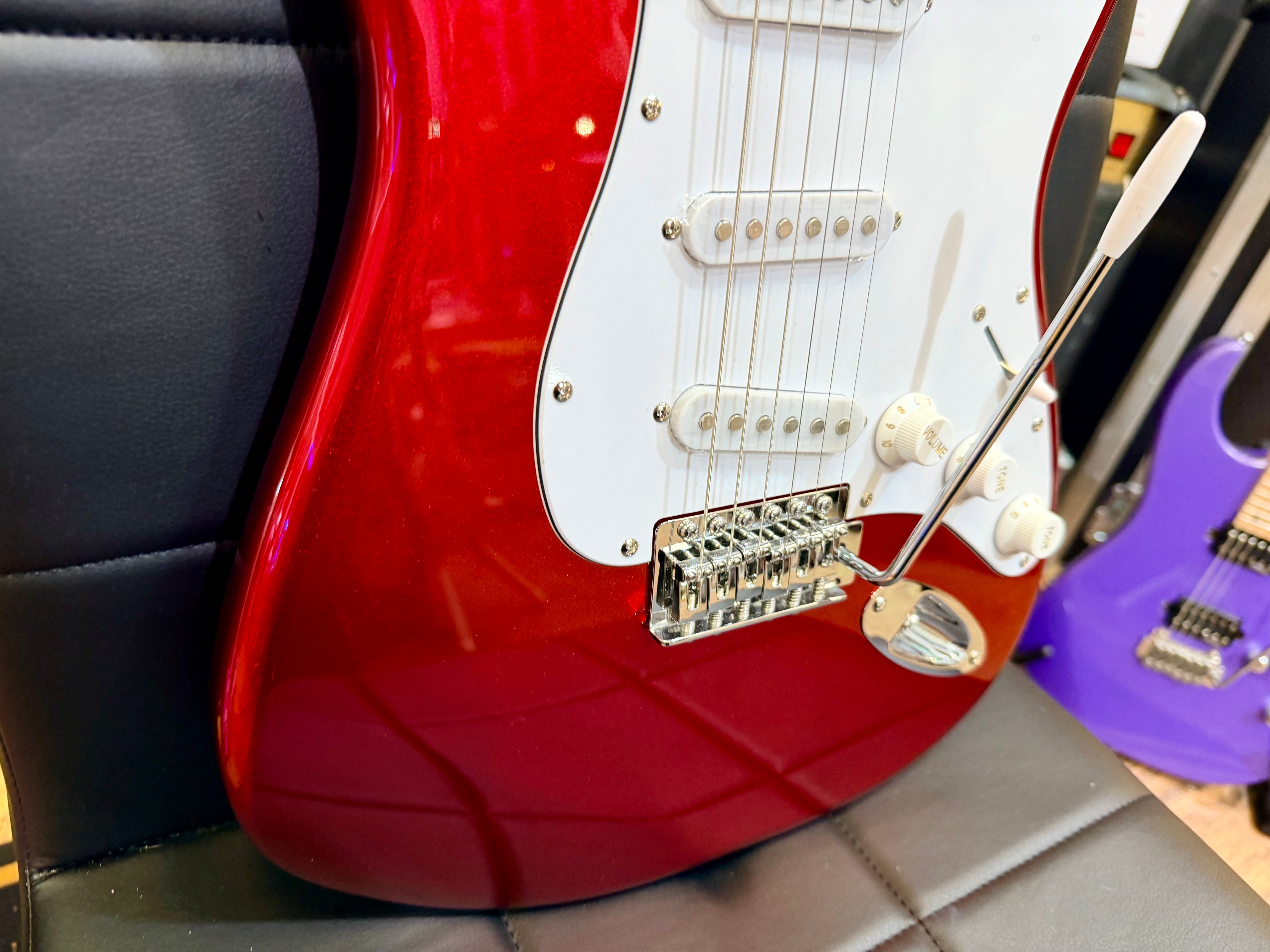 ๐ธ EastCoast ST1 Electric Guitar- Candy Apple Red~ Maple Neck Stratocaster ๐ธ