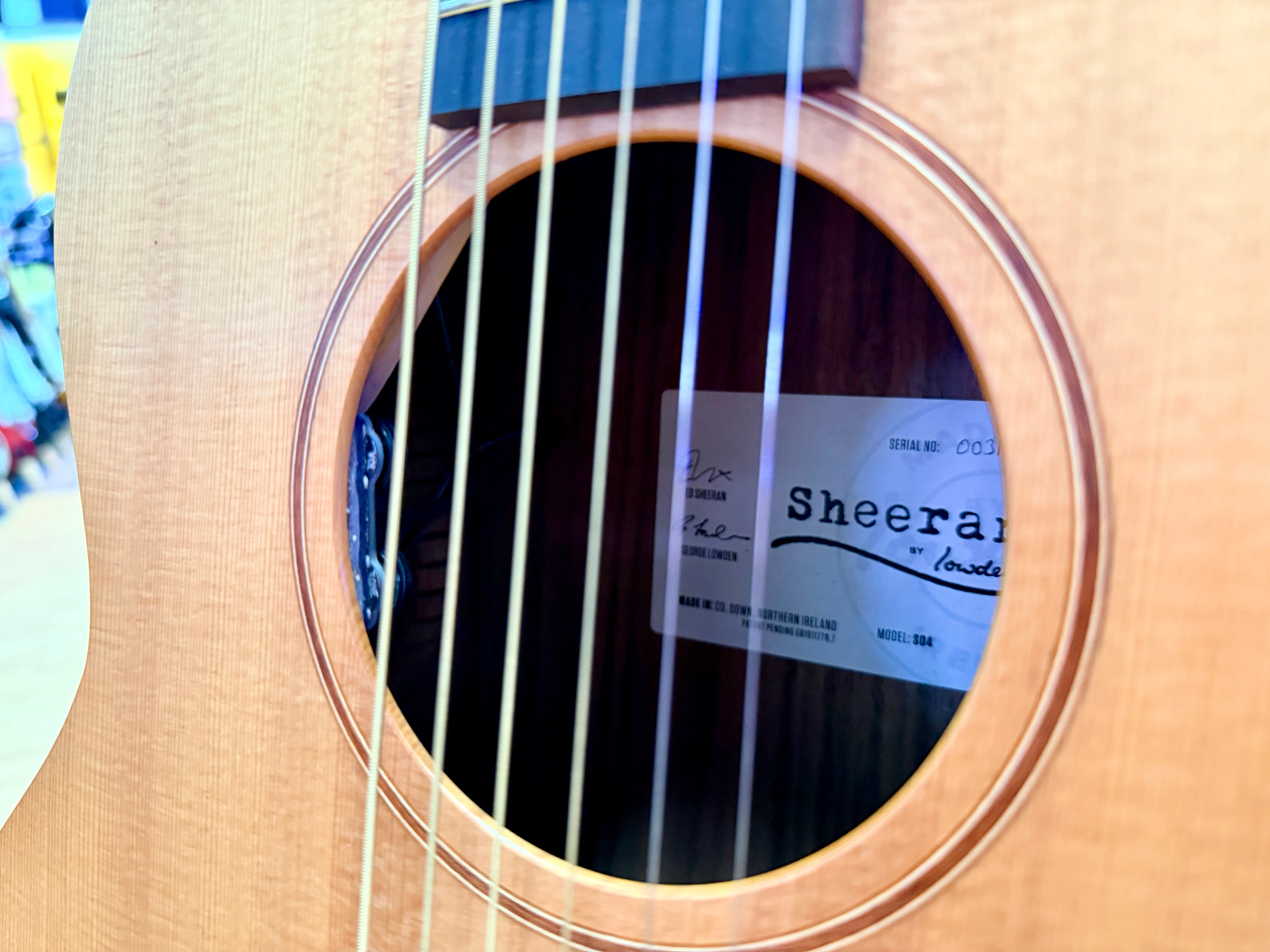 ✨ Sheeran by Lowden S04 Electro Acoustic Guitar~ Figured Walnut + Gig Bag! ✨
