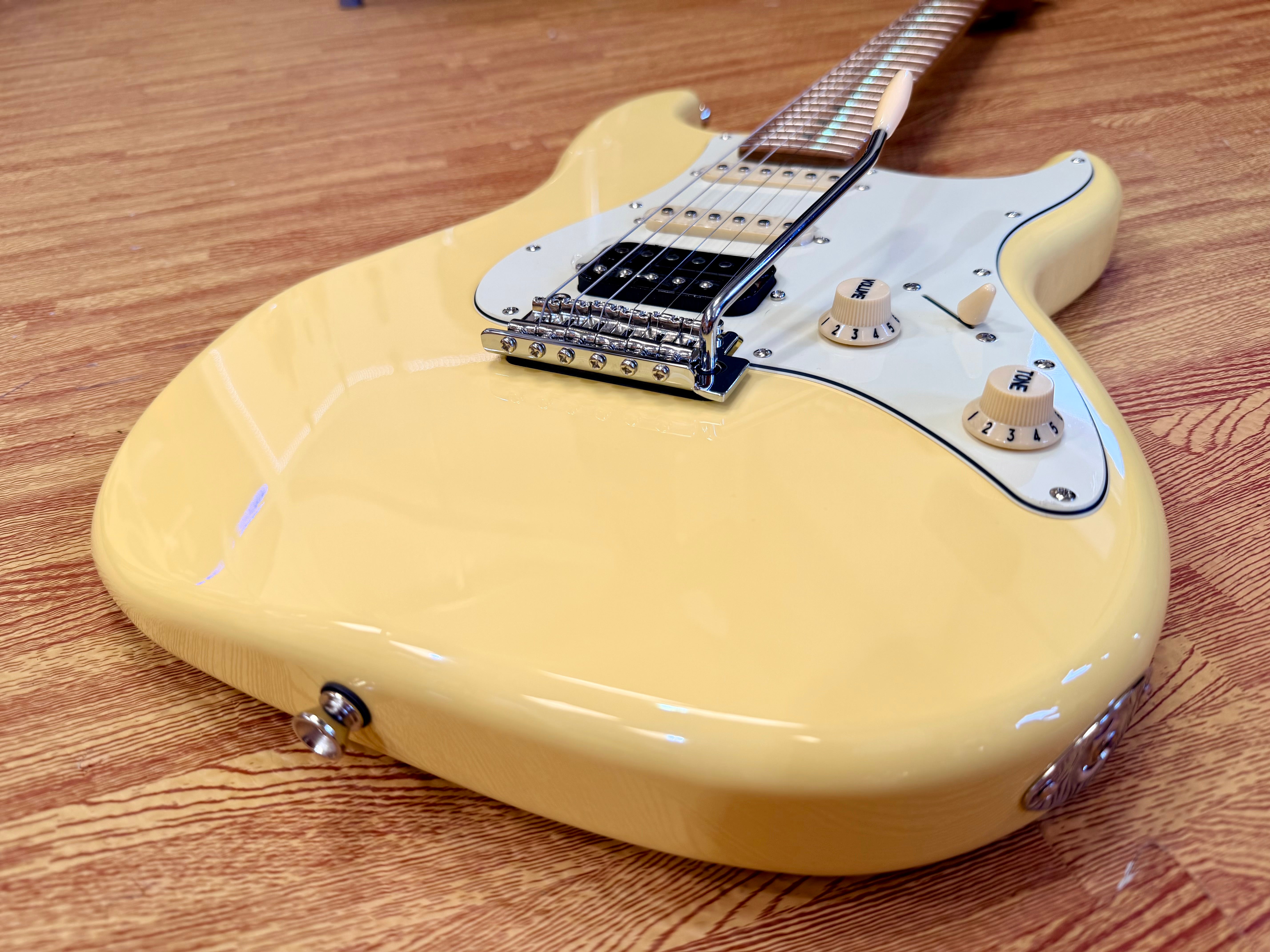 ⚡️NEW⚡️ JET JS-400 HSS Electric Guitar~ Vintage Yellow~ Strat~ 2026 Butterscotch