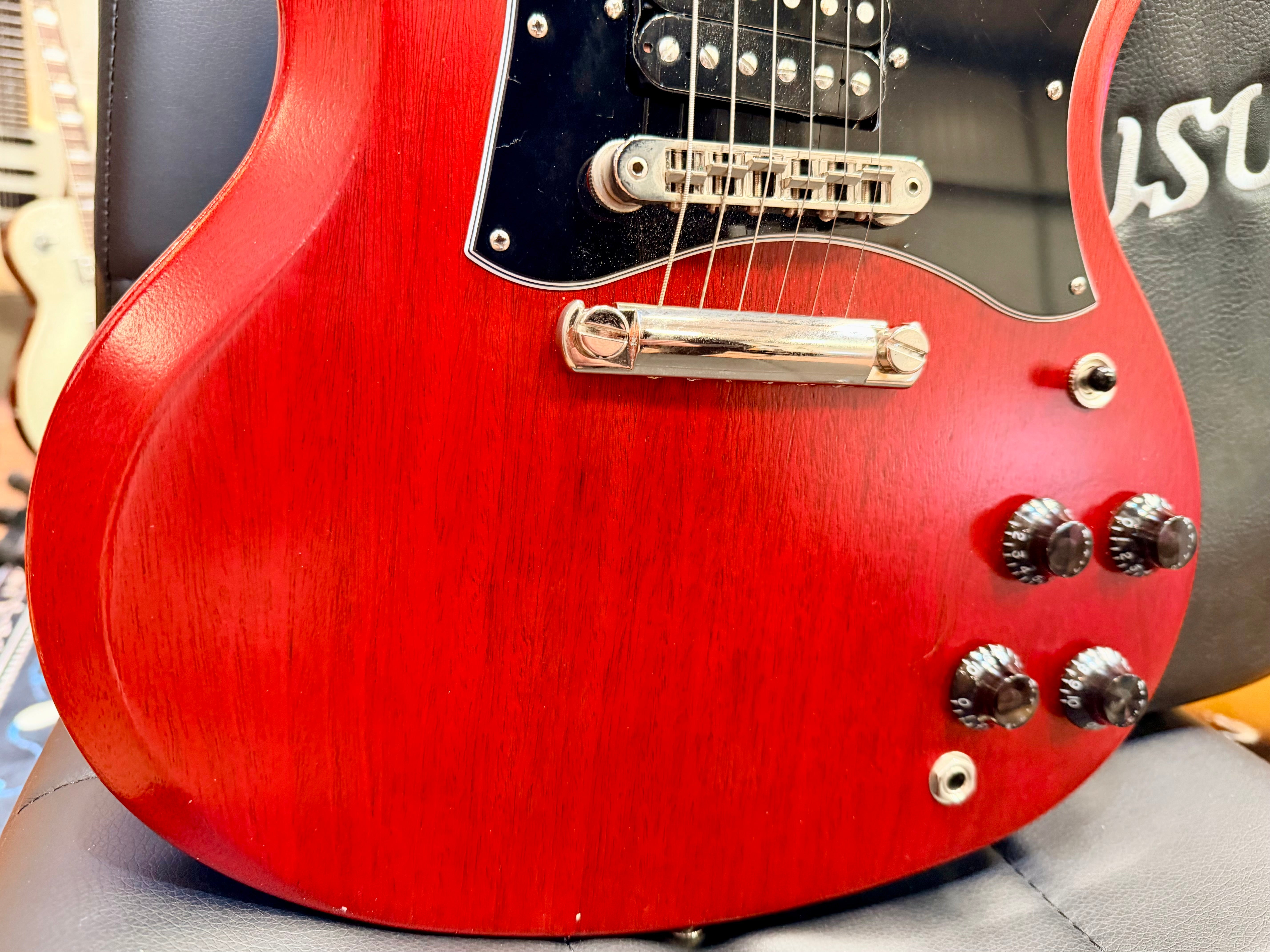 π2022π Gibson SG Tribute~ Worn Satin Cherry USA + Deluxe Gig Bag~ Cherished!