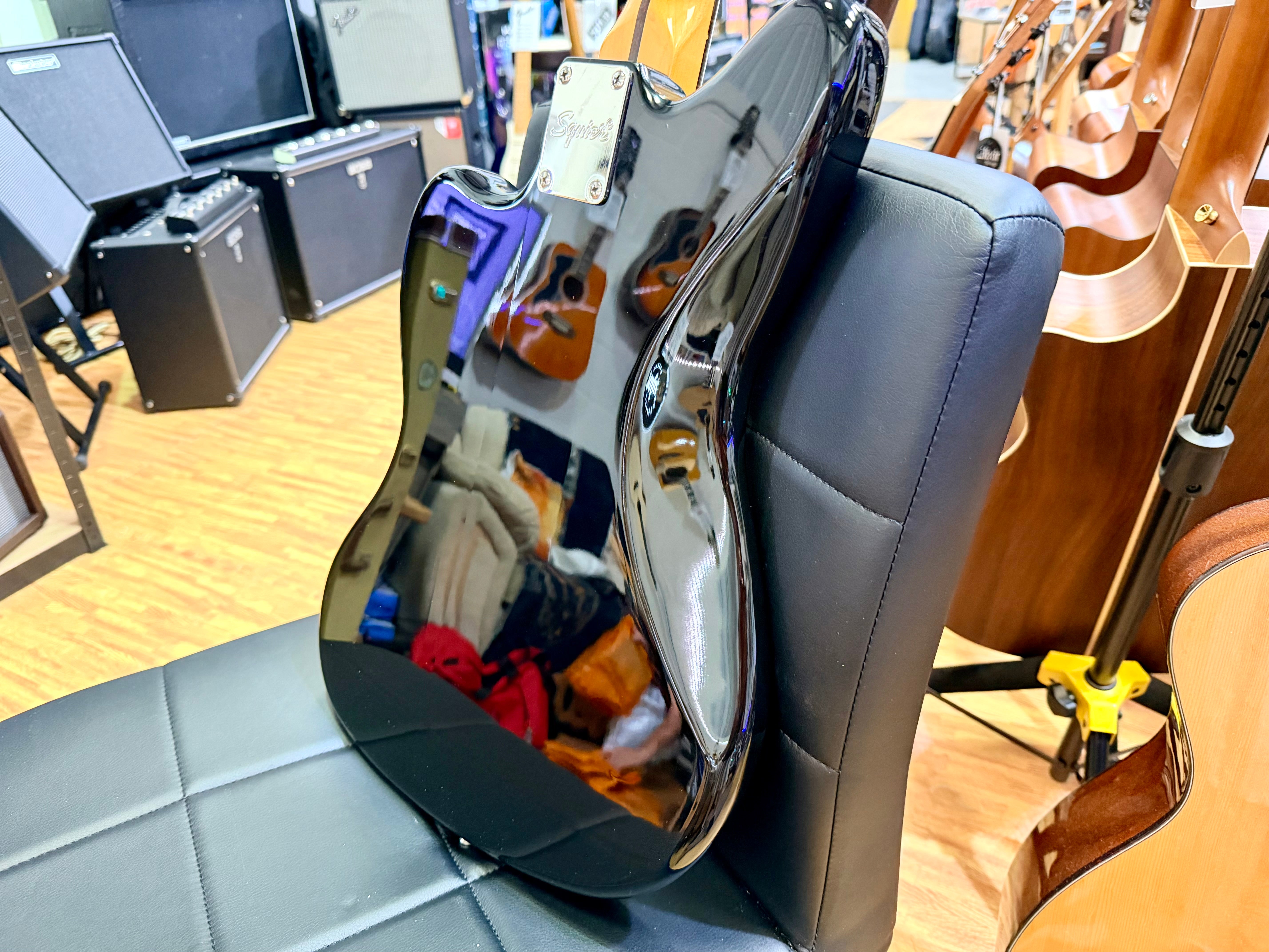 ✨1/250✨ Limited Edition Squier Classic Vibe 60’s Jazzmaster FSR Black & Gold!