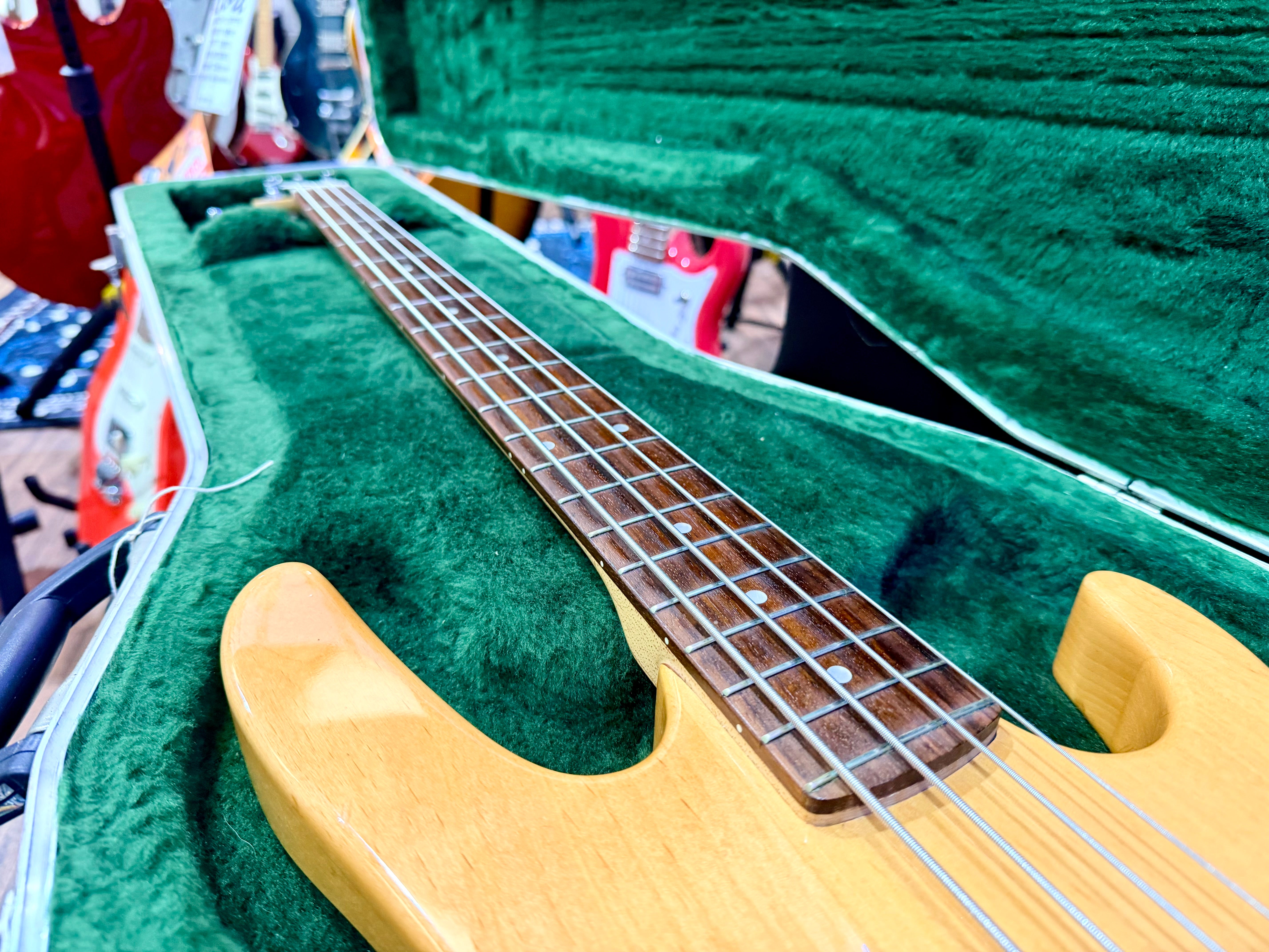 🎸 Washburn XB100 Electric Bass Guitar~ Hard Case~ Natural Gloss 🎸