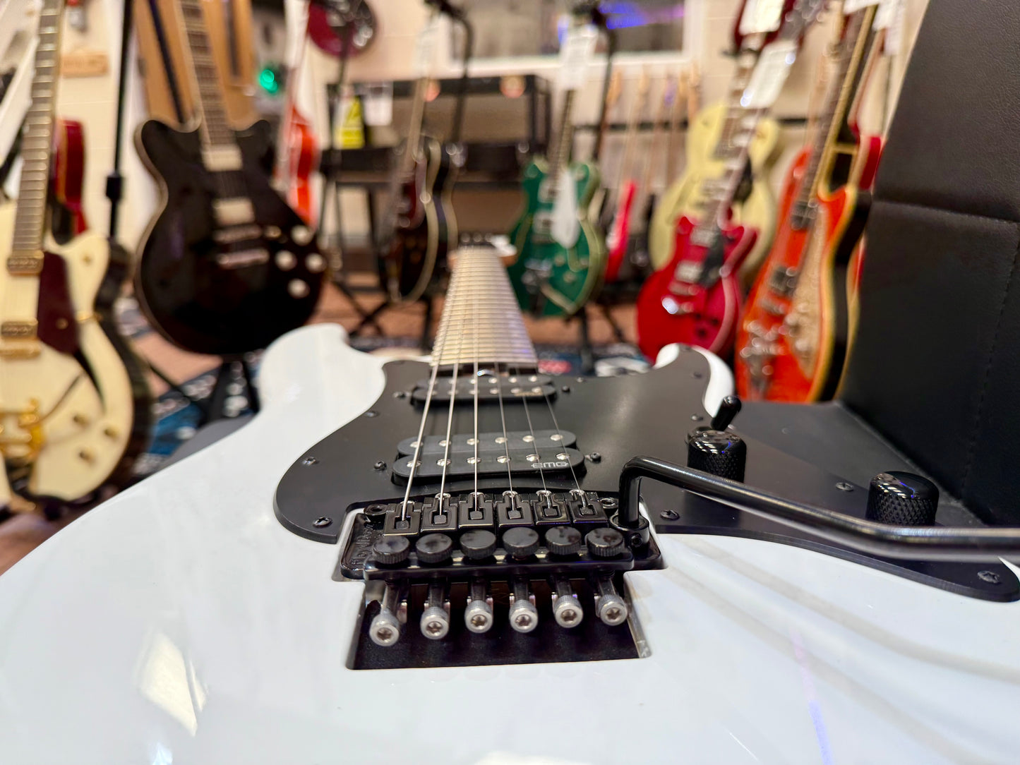 🔥2021🔥 Schecter Sun Valley Super Shredder FR~ Gloss White~ Floyd Rose!