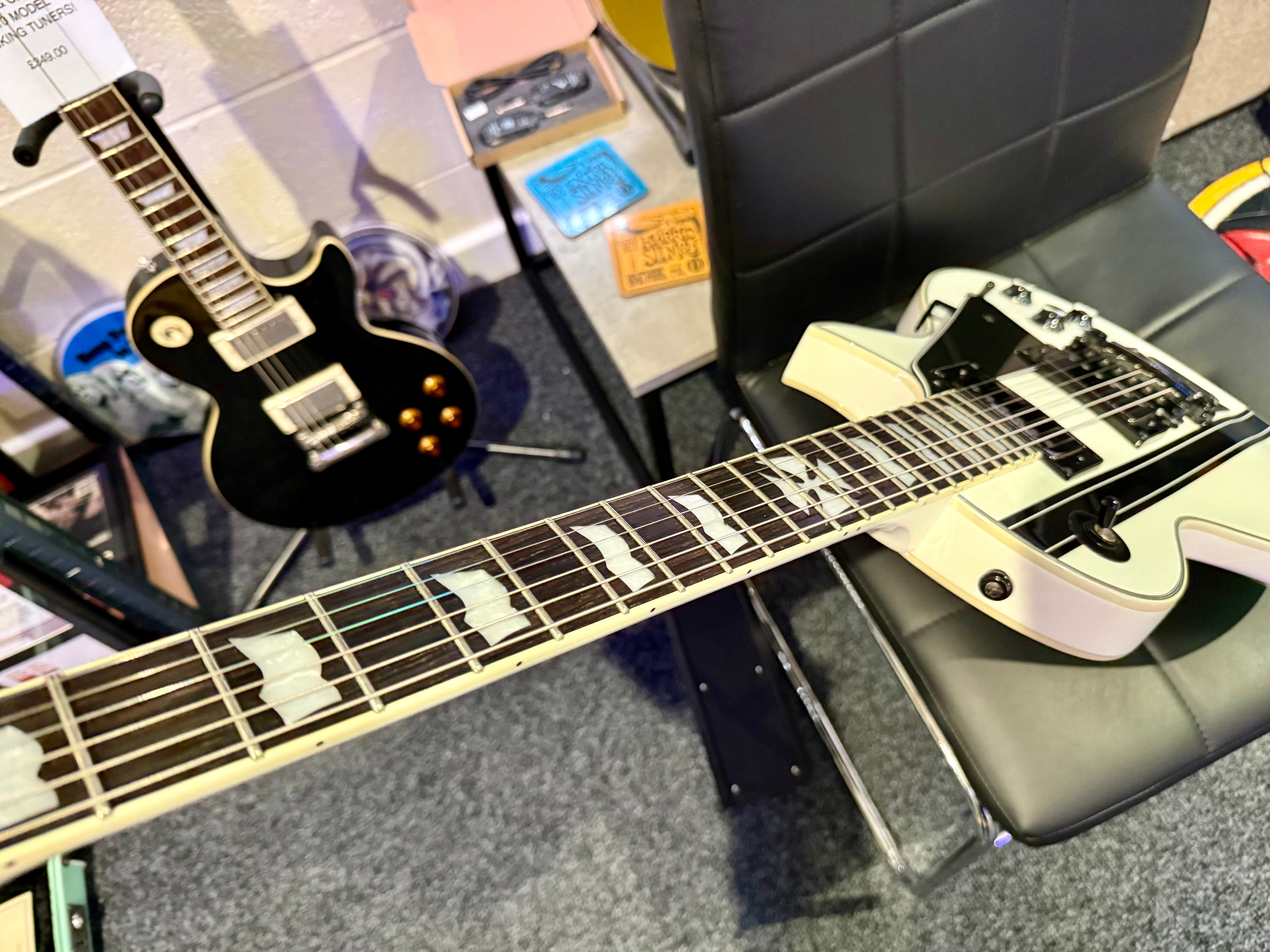 🔥MINT🔥 ESP LTD James Hetfield Iron Cross Signature~ Metallica~ Snow White~2018