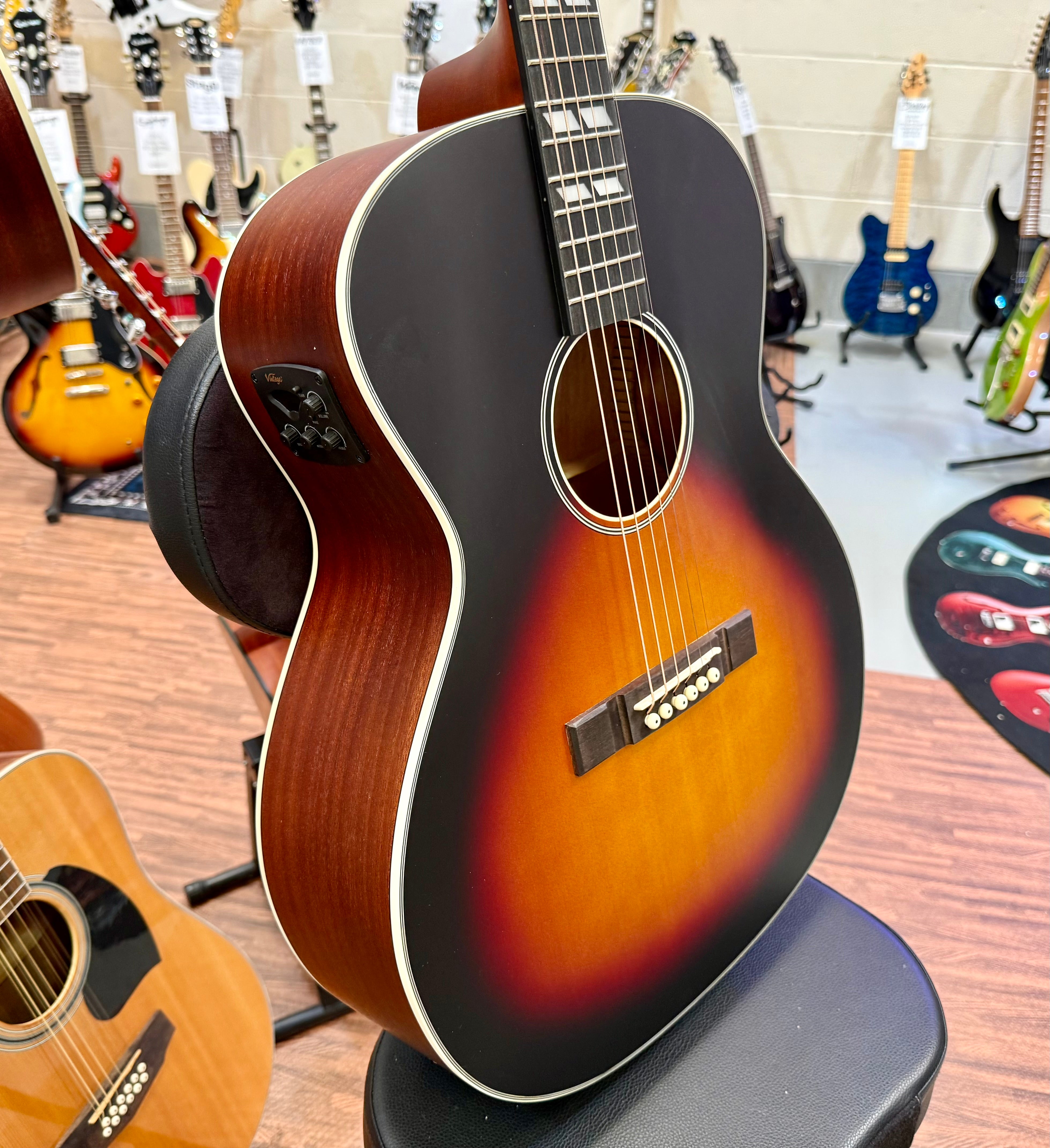 πNEW 2025π Vintage Historic Series Electro Acoustic Orchestral Guitar~ VE160VSB