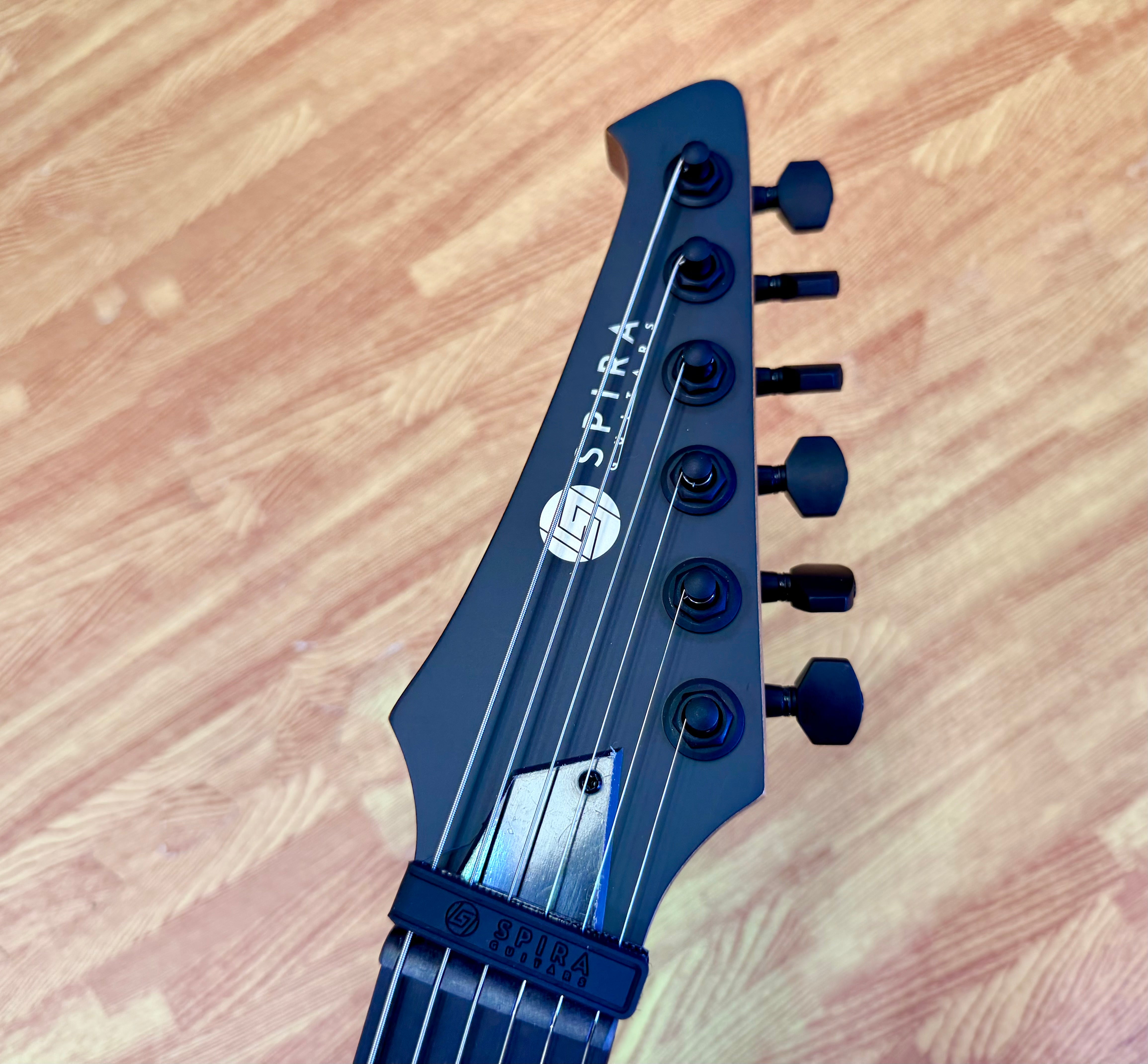⚡️NEW⚡️ Spira V-400 Satin Black Electric Guitar~ HH Locking Tuners~ Flying V!