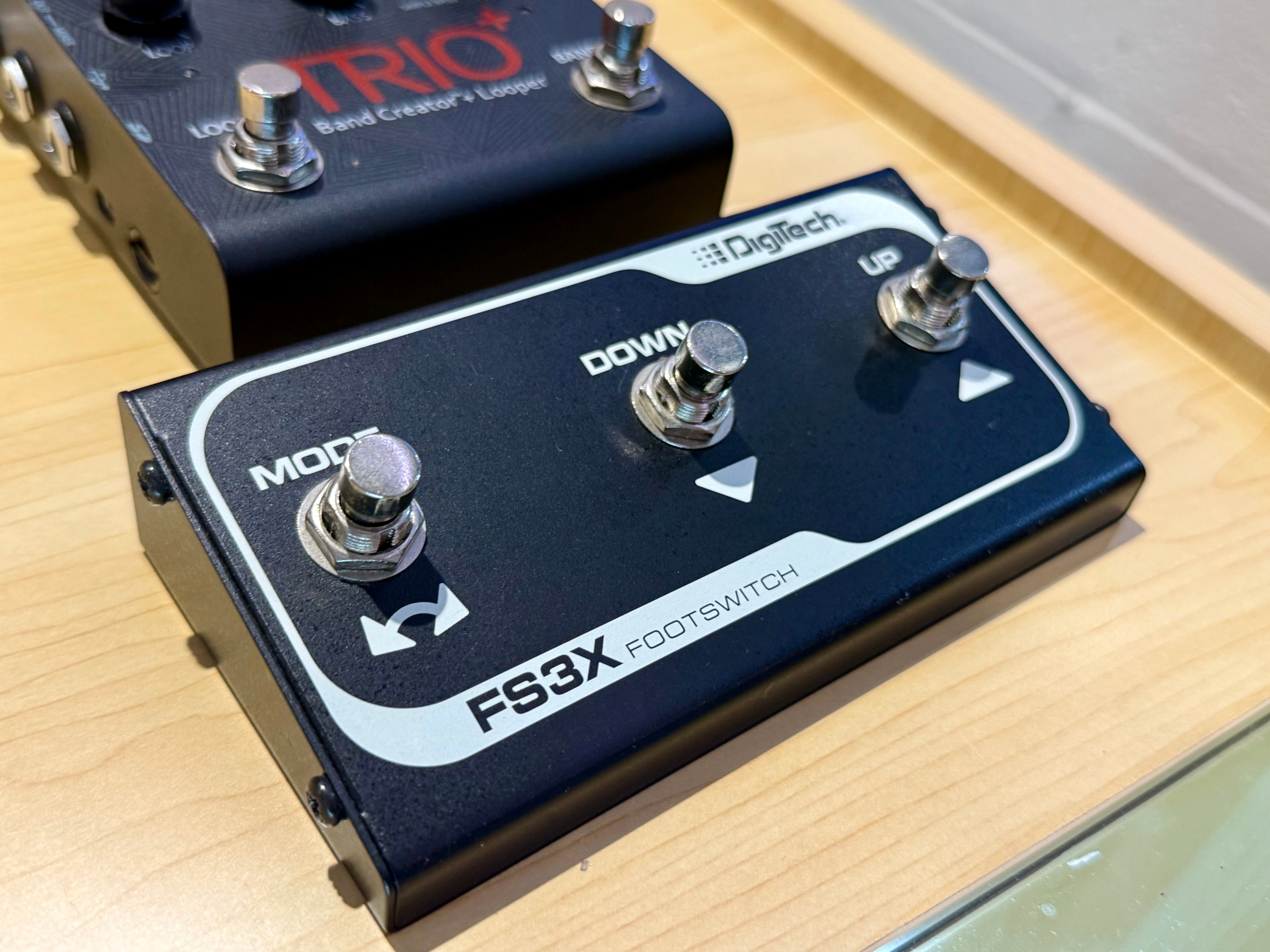 🔥BUNDLE🔥 DigiTech Trio + Band Creator Looper Pedal + Guitar Footswitch FS3X!