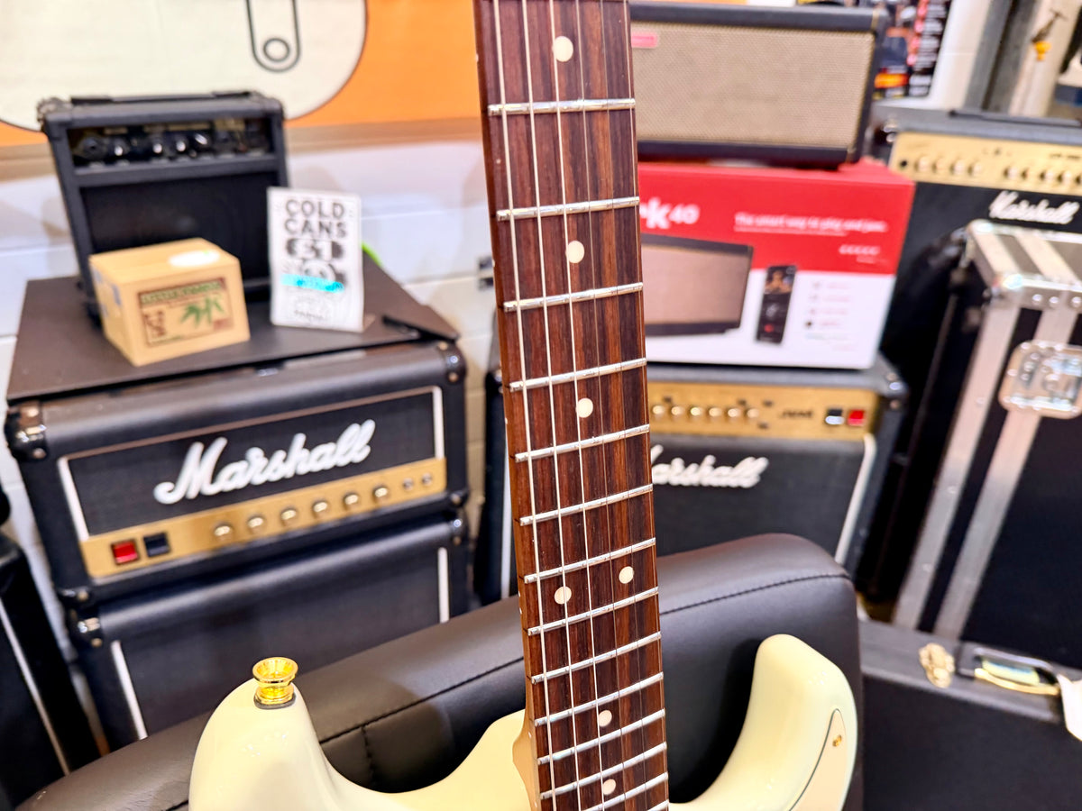⚡️NEW⚡️ Jet JS-380 OW Rosewood Electric Guitar~ Olympic White with Gold Hardware