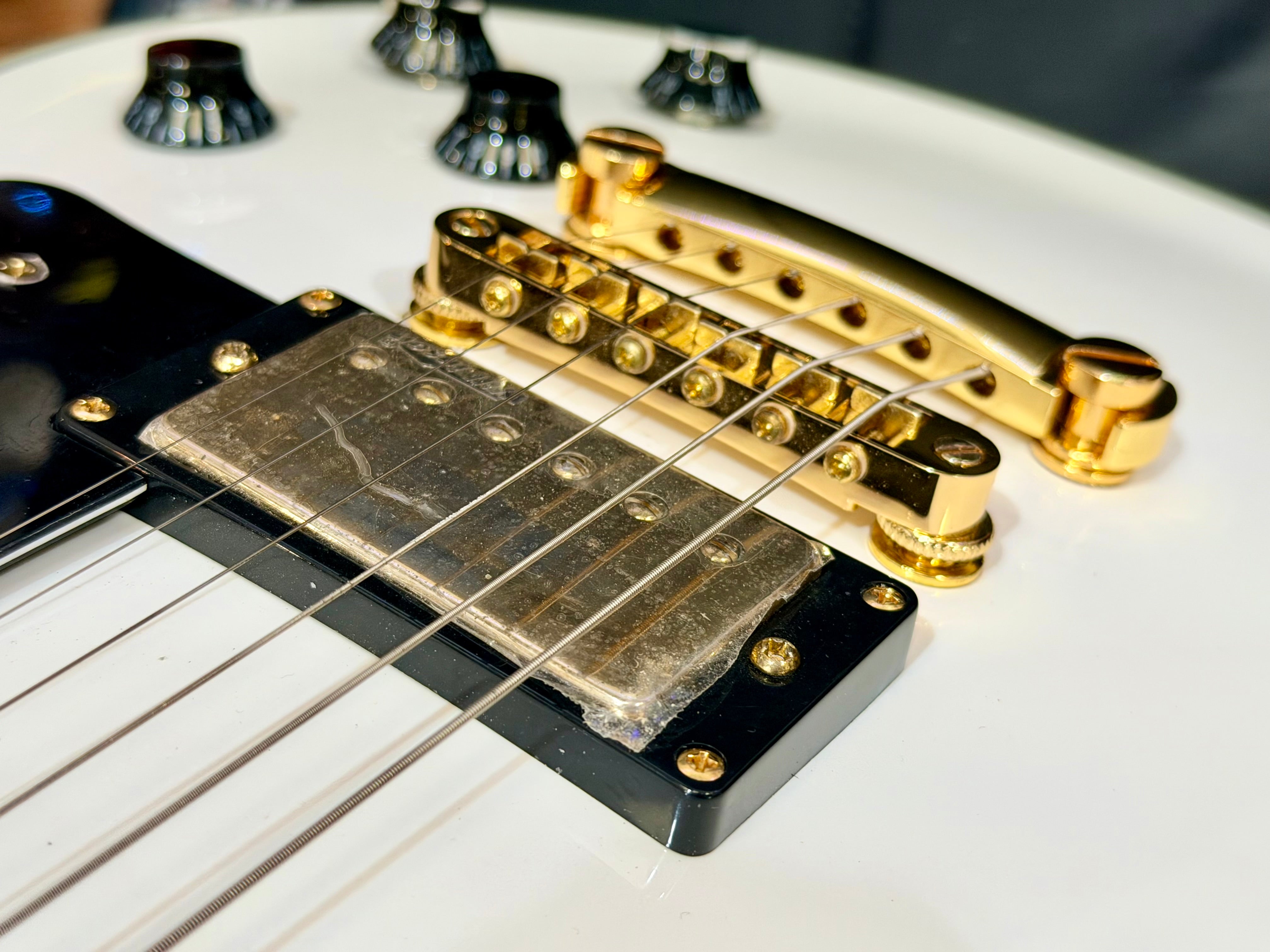 🔥NEW🔥 Vintage V100 ReIssued Electric Guitar – Arctic White Les Paul V100AW!