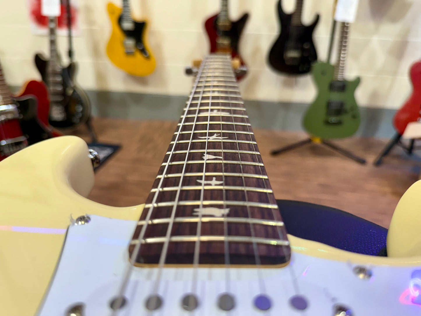🦅 BRAND NEW 🦅 PRS Silver Sky SE Guitar~ John Mayer~ Moon White + Gig Bag!