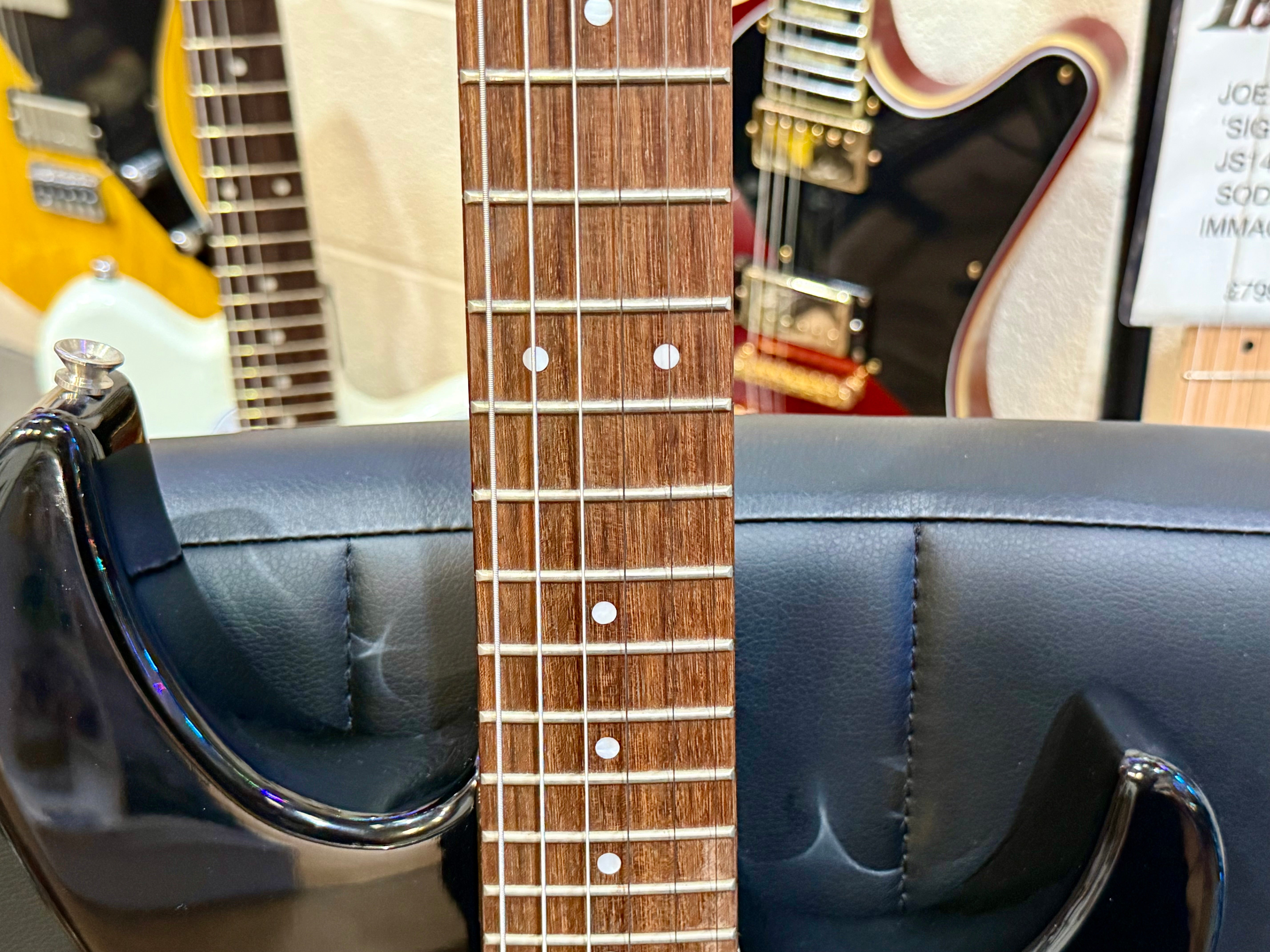 🌟PERFECT STARTER🌟 Yamaha ERG121 Electric Guitar In Gloss Black~ HSH Pickups!