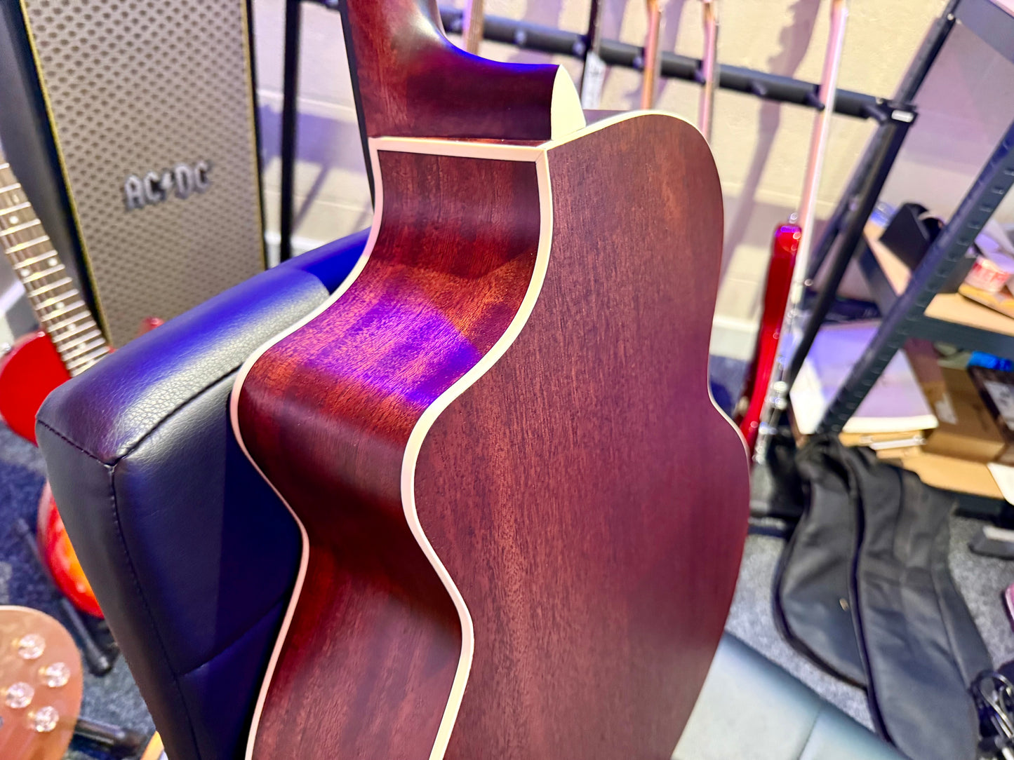 π Ferndale GF2-CE-PLUS Grand Auditorium~Satin Antique Burst Electro Acoustic π