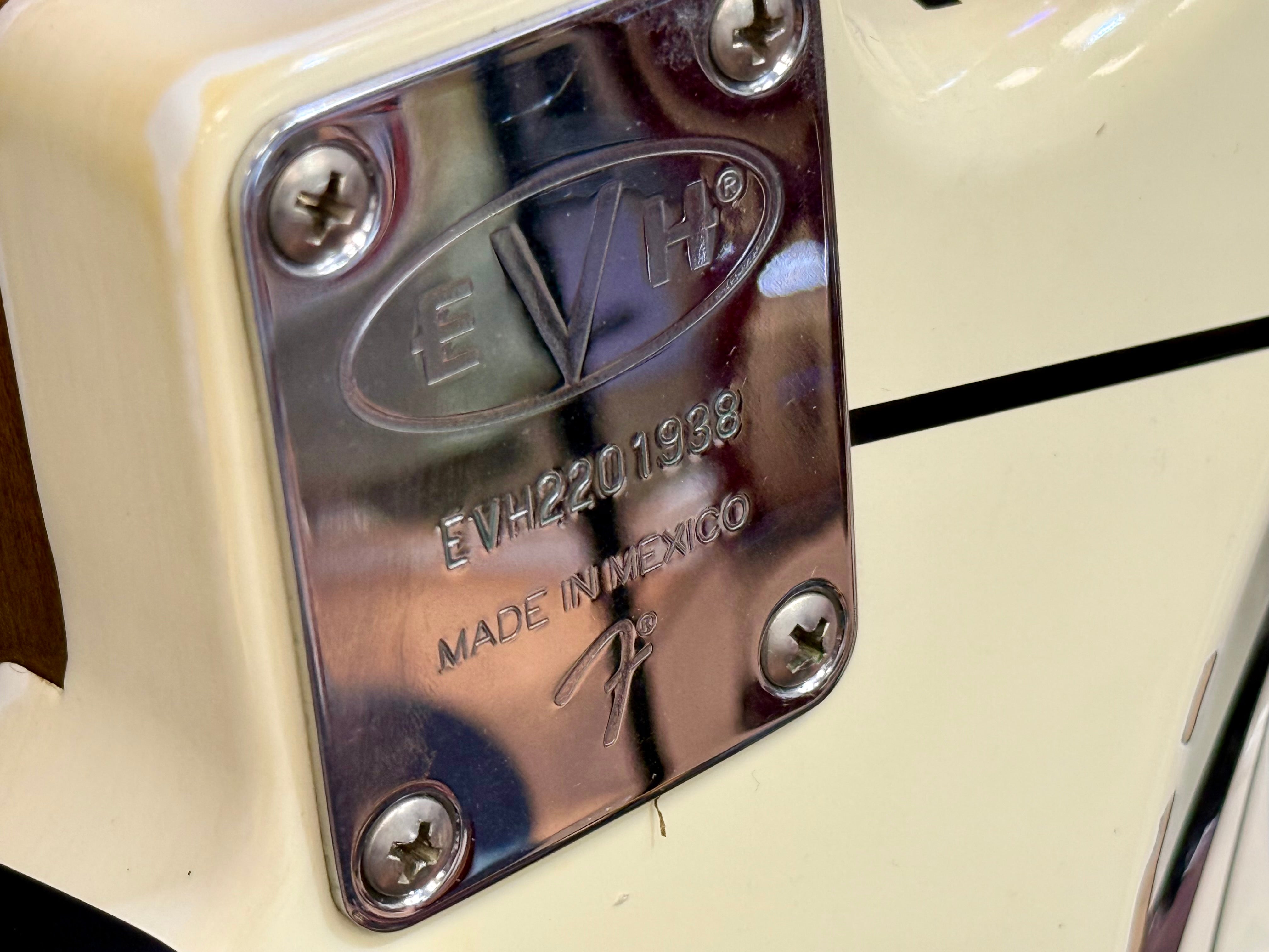 🔥2022🔥 EVH Striped Series '78 Eruption Relic~ White with Black Stripes~Gig Bag