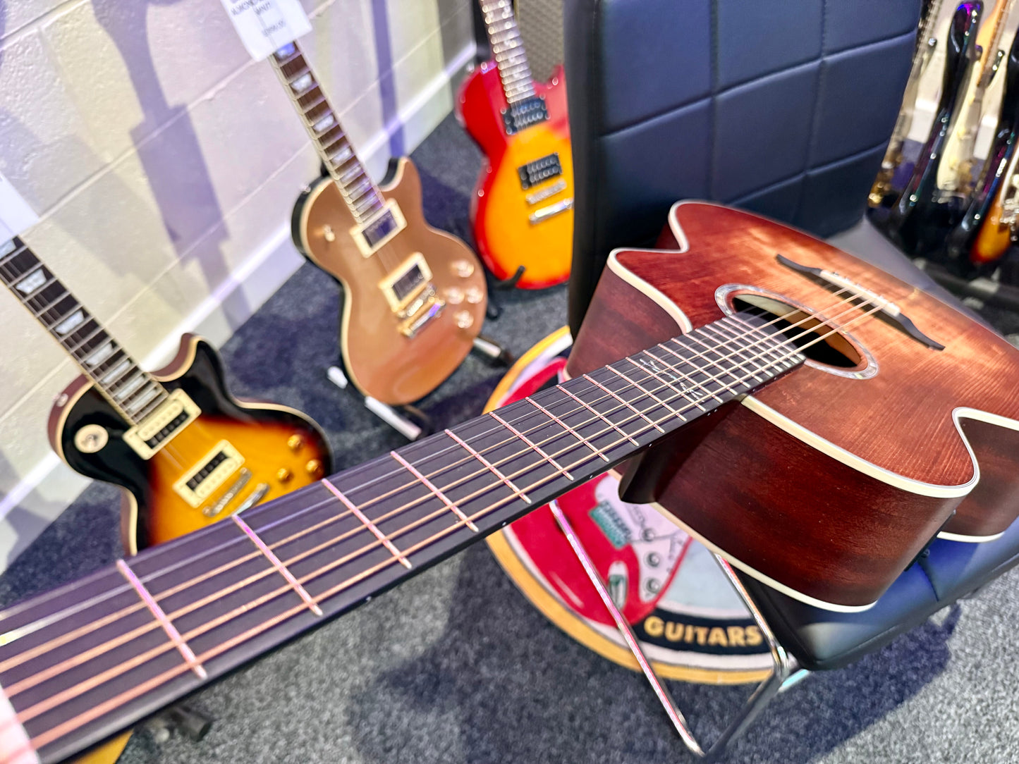 π Ferndale GF2-CE-PLUS Grand Auditorium~Satin Antique Burst Electro Acoustic π