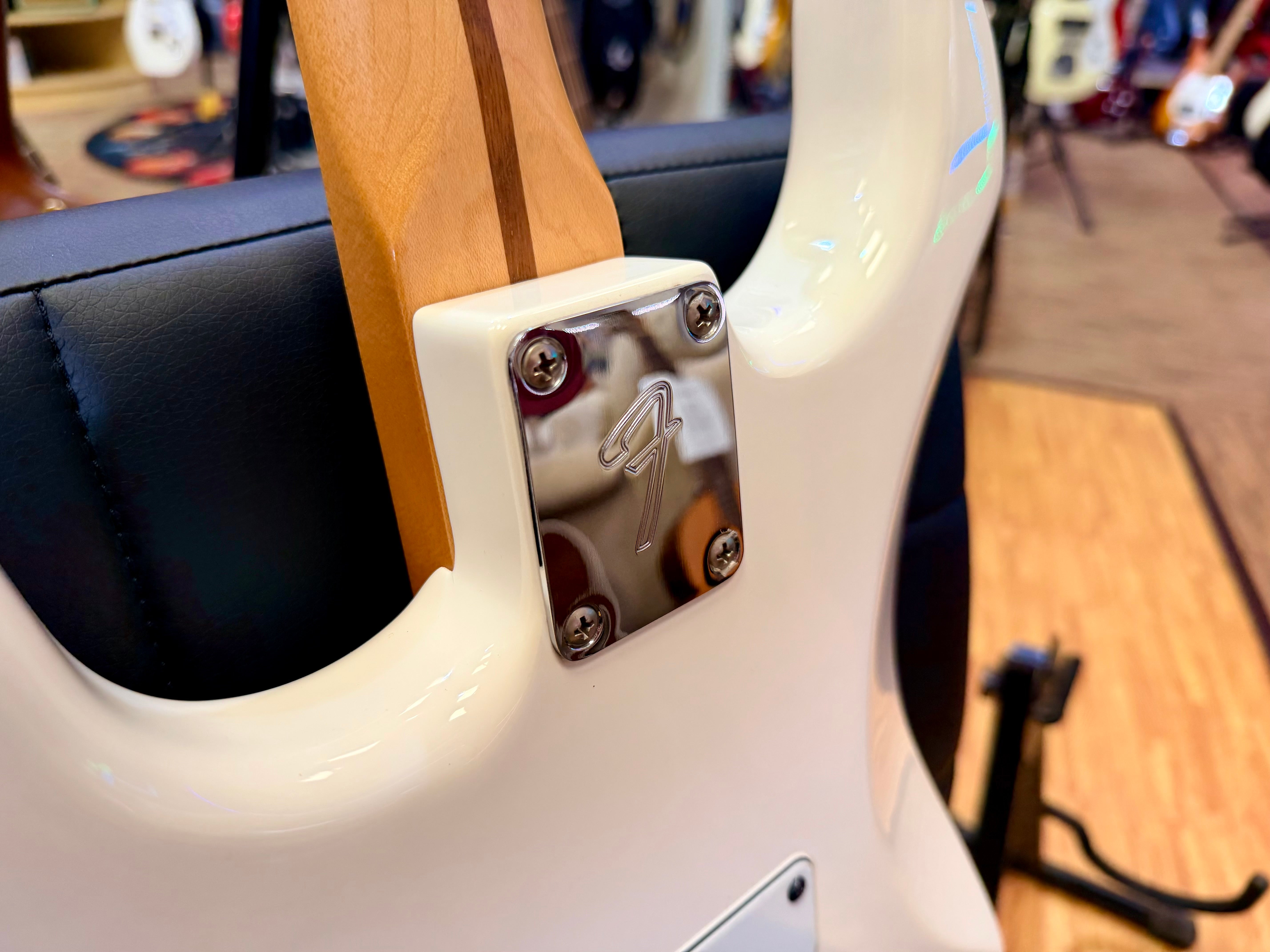 ✨2021✨ Fender Player Stratocaster HSS~ Polar White~ Maple Neck~ Mexican Strat!