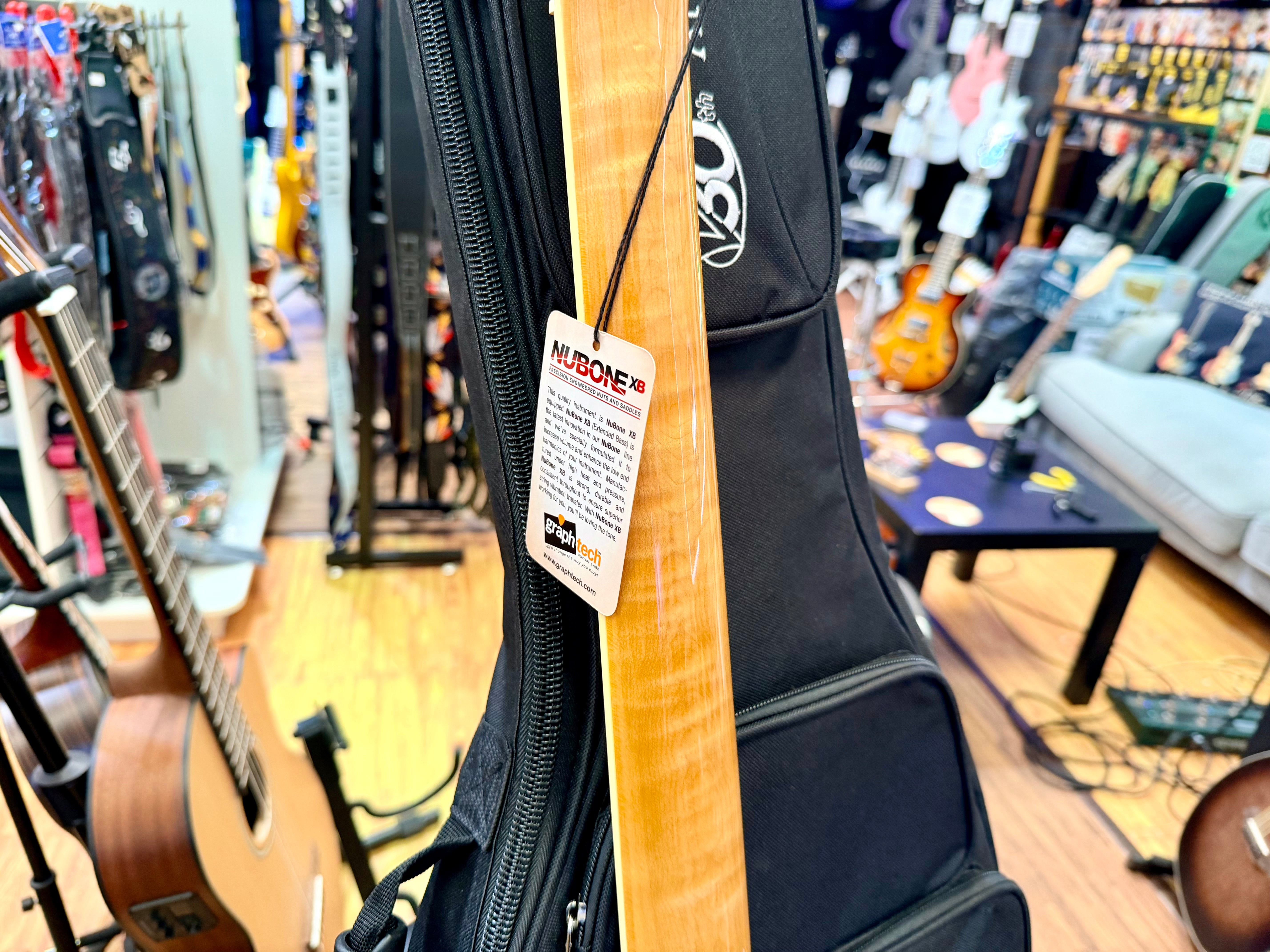 🔥LAST ONE🔥 Vintage 30th Anniversary V72 ReIssued~ Thinline~ Black + Gig Bag!