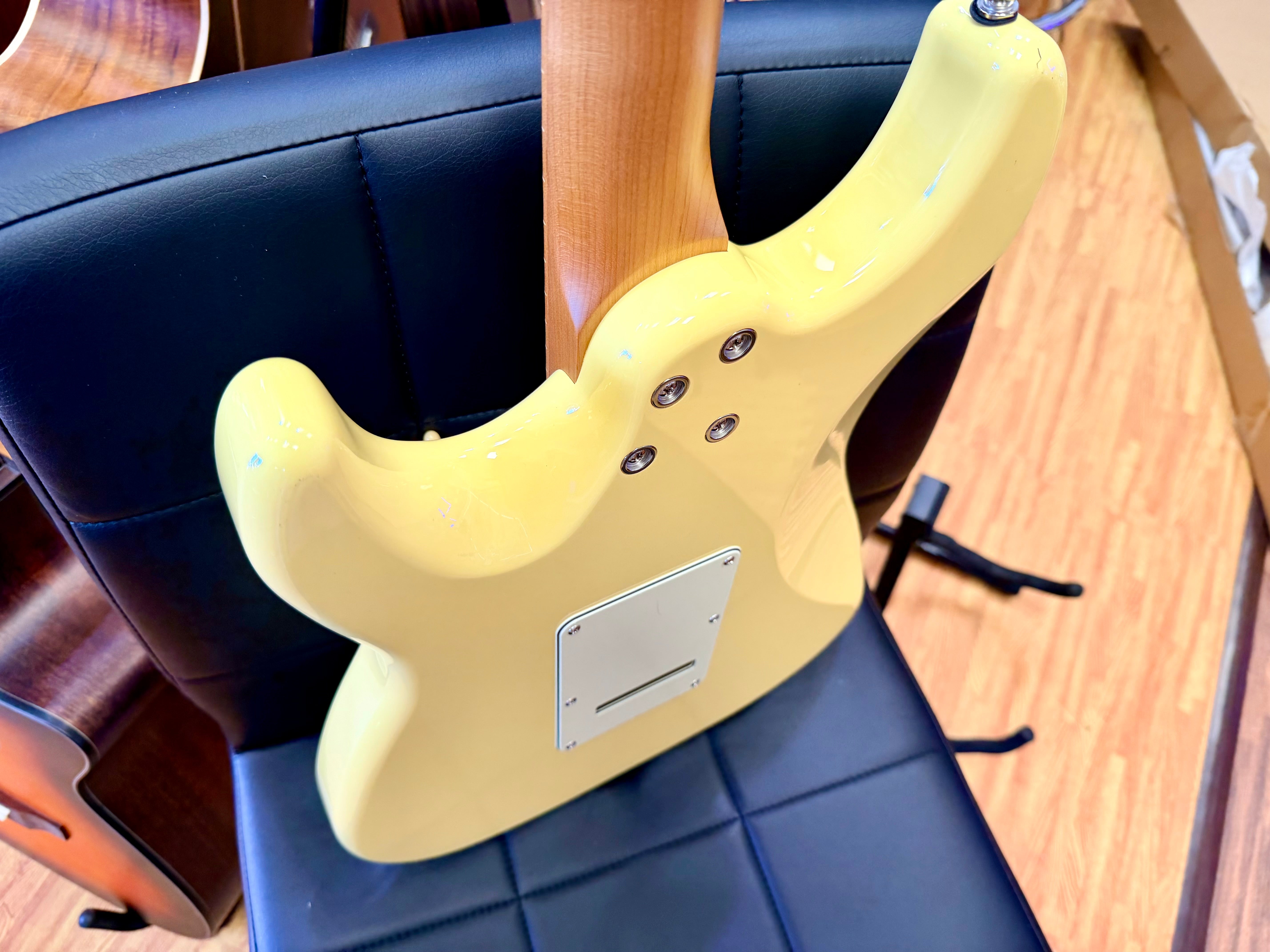 ⚡️NEW⚡️ JET JS-400 HSS Electric Guitar~ Vintage Yellow~ Strat~ 2026 Butterscotch