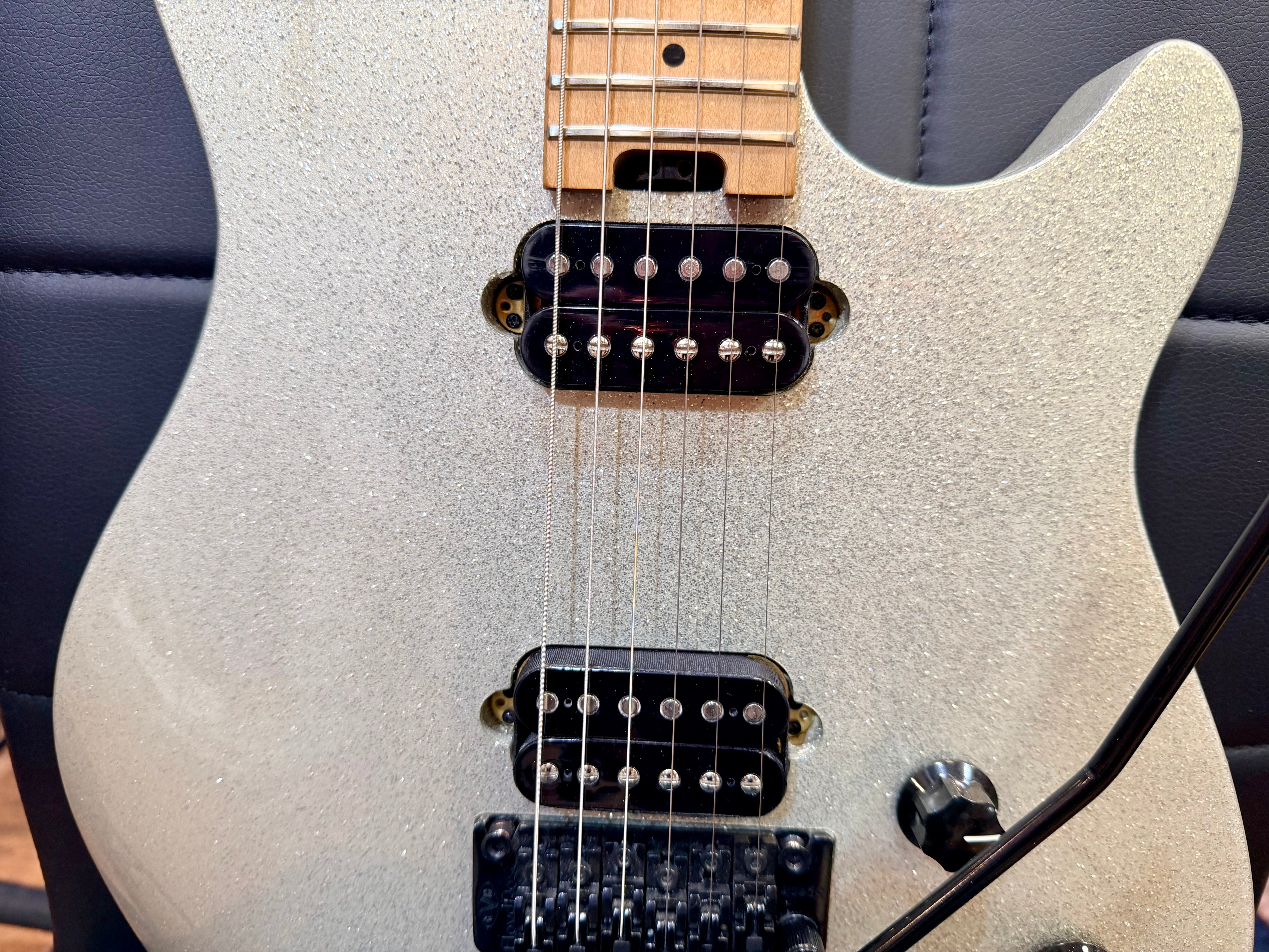 🔥2022🔥 EVH Wolfgang Standard Silver Sparkle~ Floyd Rose~ Roasted Maple~ MINT!