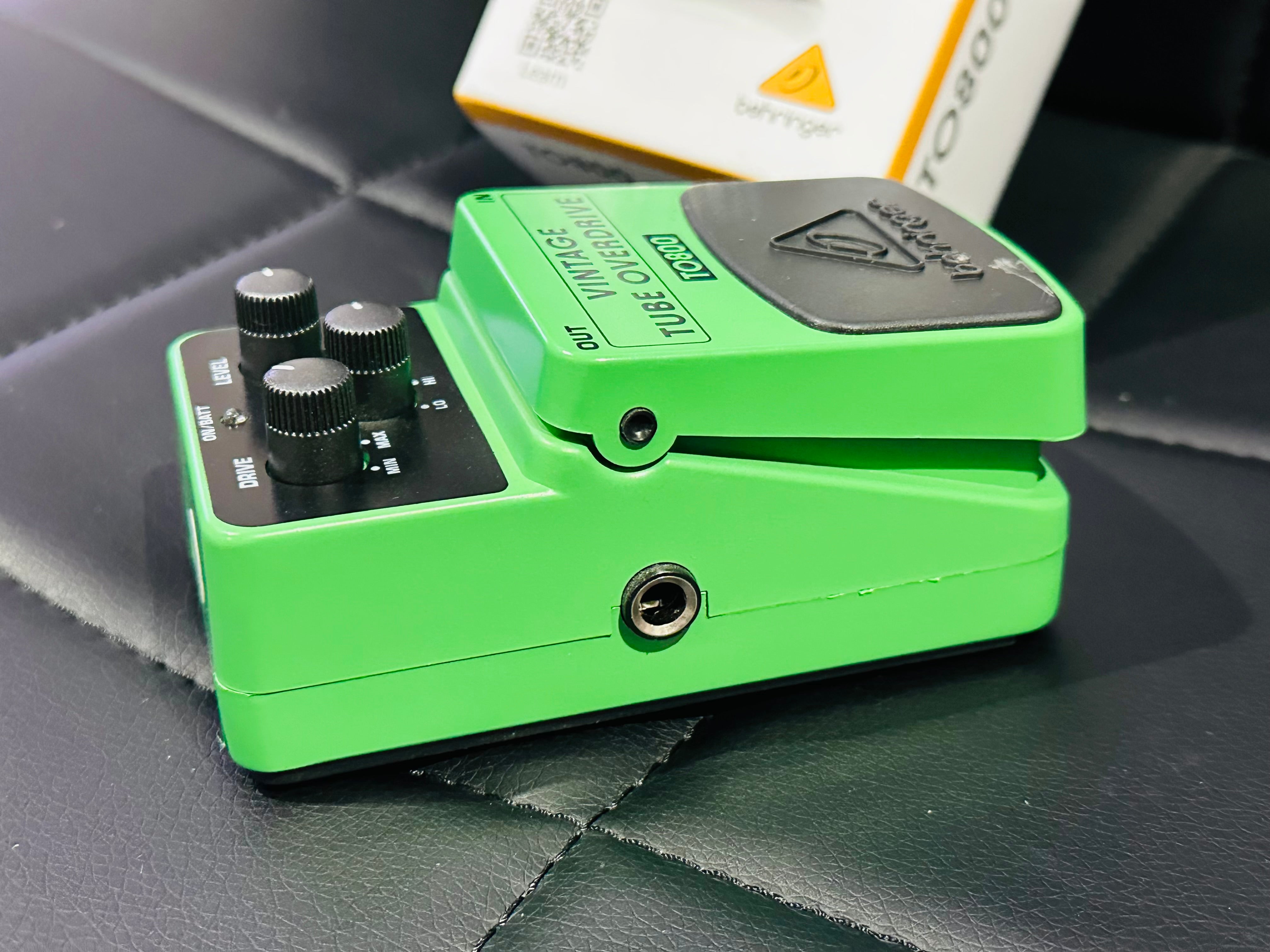🎸 Behringer TO800 Vintage Tube Overdrive Guitar Effects Pedal~ BOXED 🎸