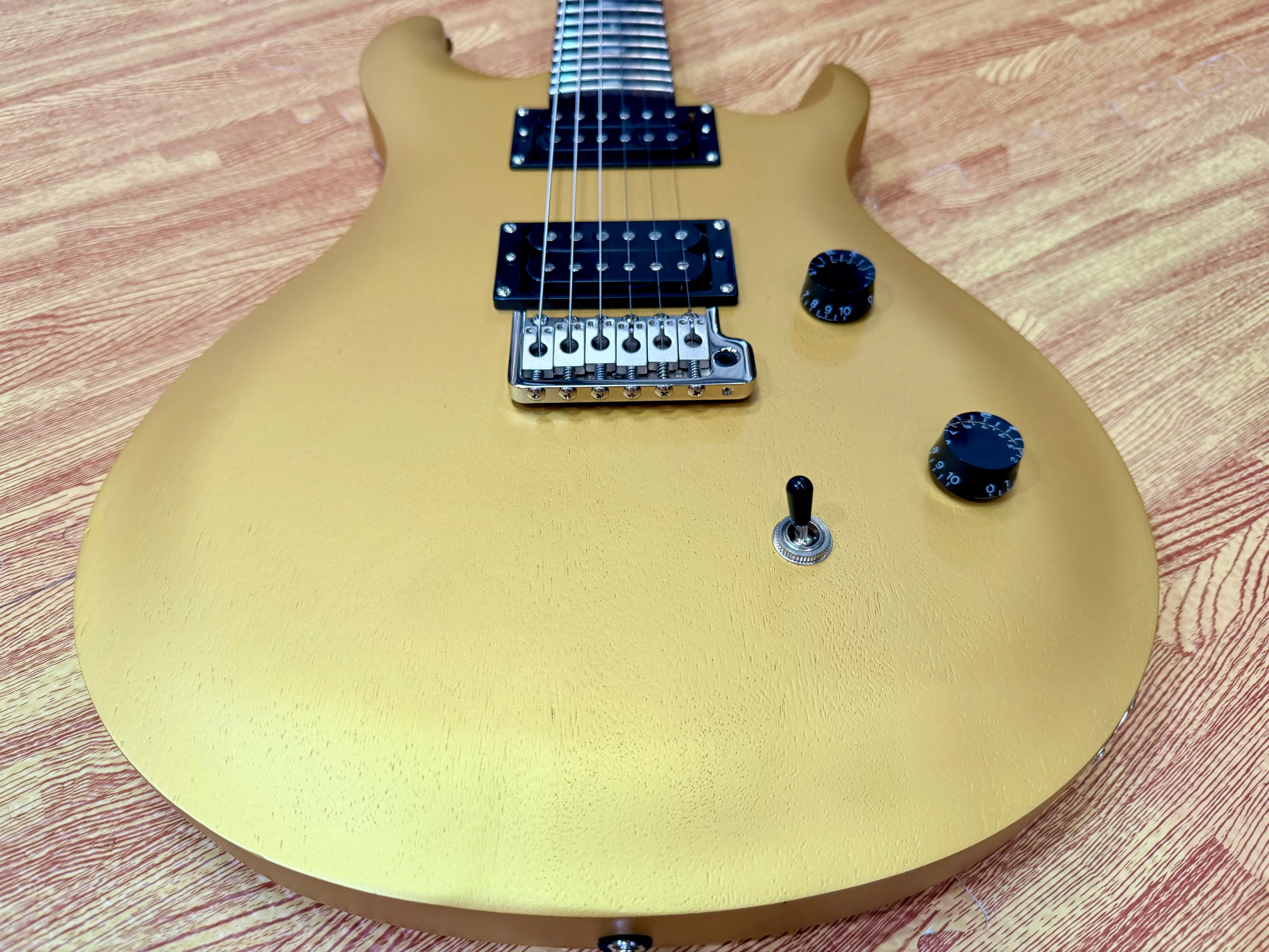 ⚡️EX-DEMO⚡️ PRS SE CE24 Standard Satin Metallic Gold~ 2026 Model + GigBag!