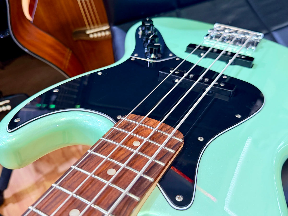 2020 Fender Deluxe Active Jazz Bass~ Surf Pearl~ Pau Ferro~ Noiseless Pickups