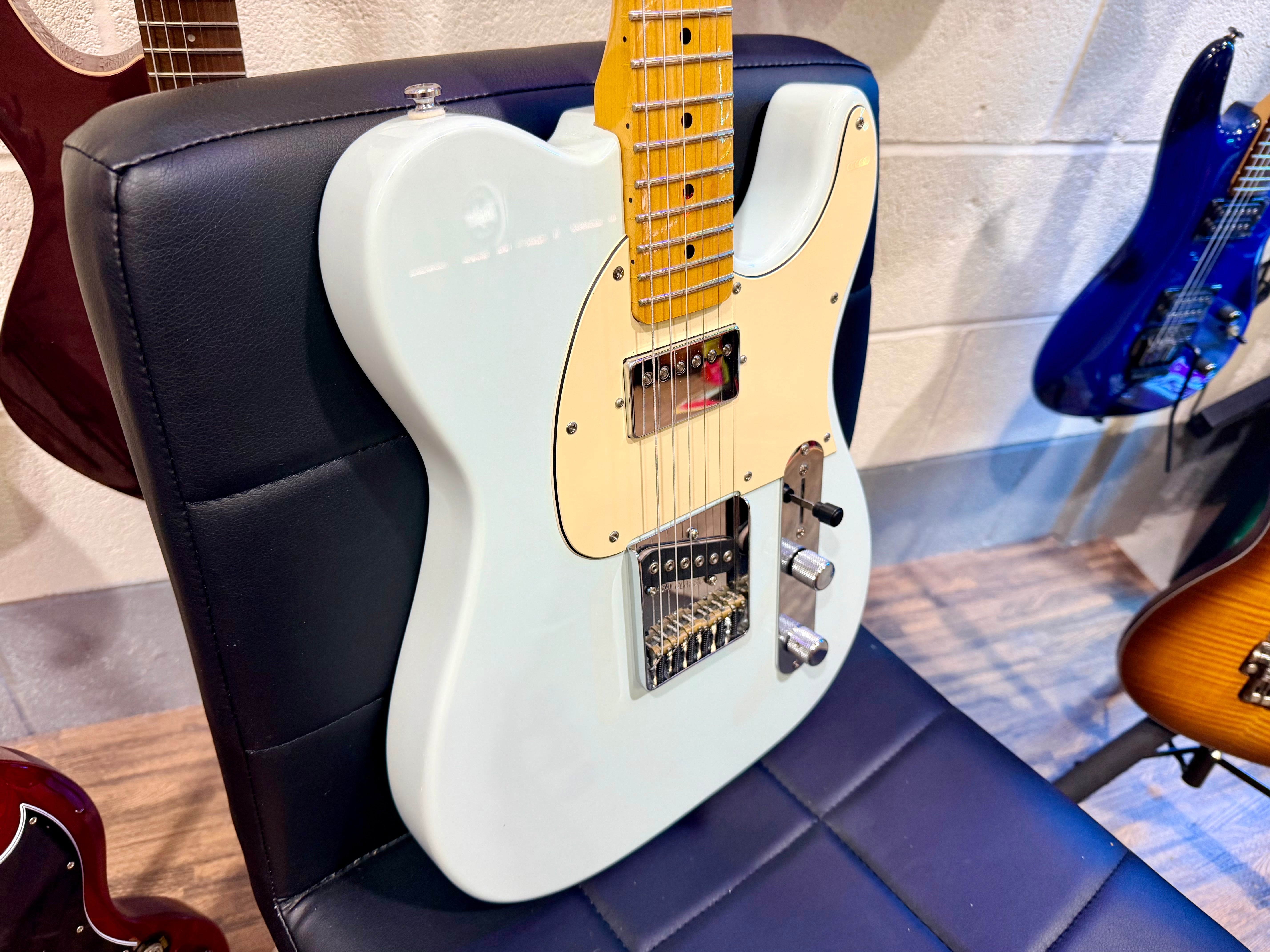 🌟MINT🌟 G&L ASAT Classic Bluesboy Tribute Series~ Sonic Blue~ Telecaster Guitar