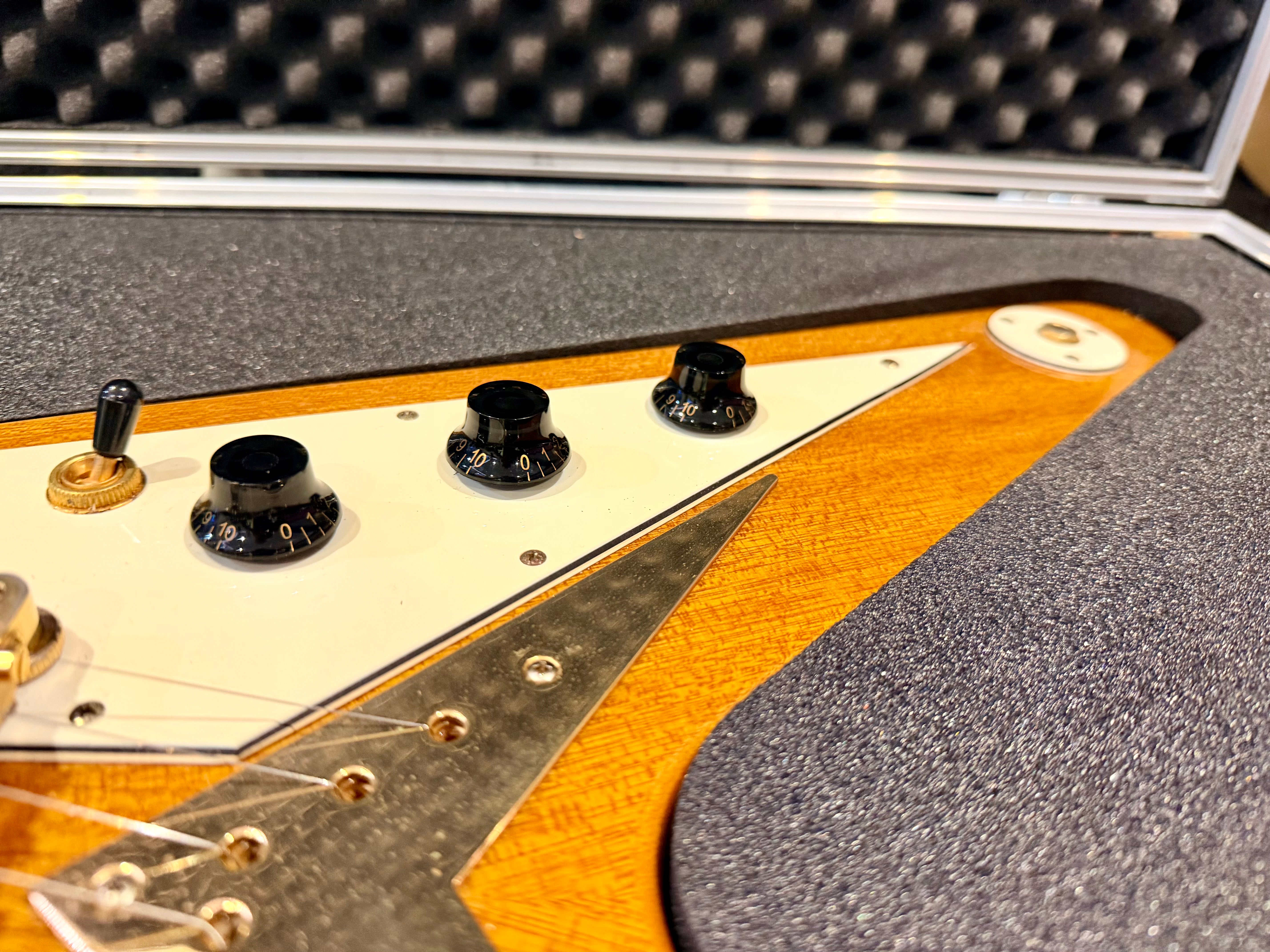 🔥2003 RARE🔥 Epiphone Korina Flying V ’58 Reissue~ Unsung Korea + Flight Case!