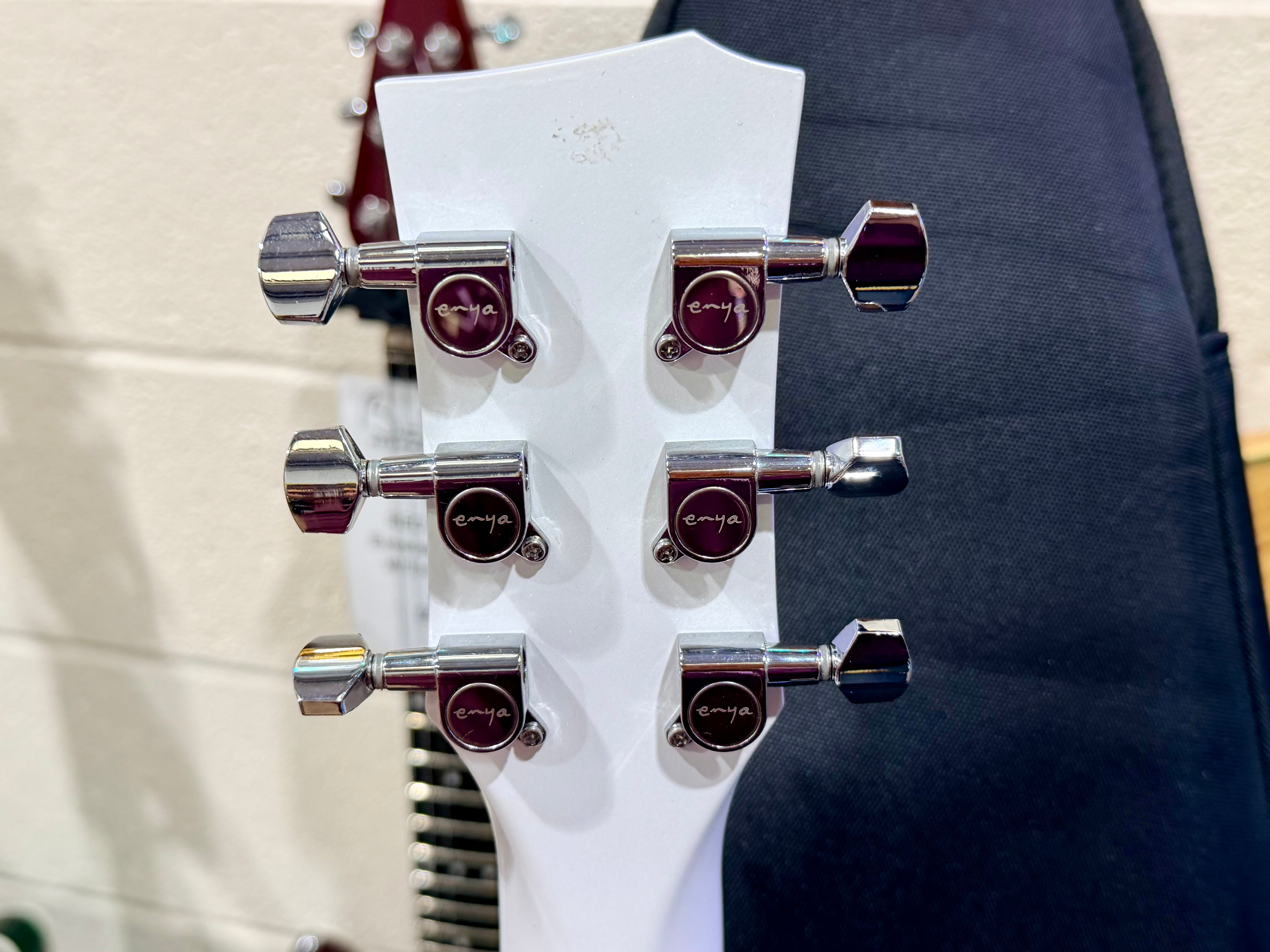 🔥 Enya Nova Go Sonic~ Pearl White~ Smart Electric Guitar~Speaker & FX + Bag 🔥