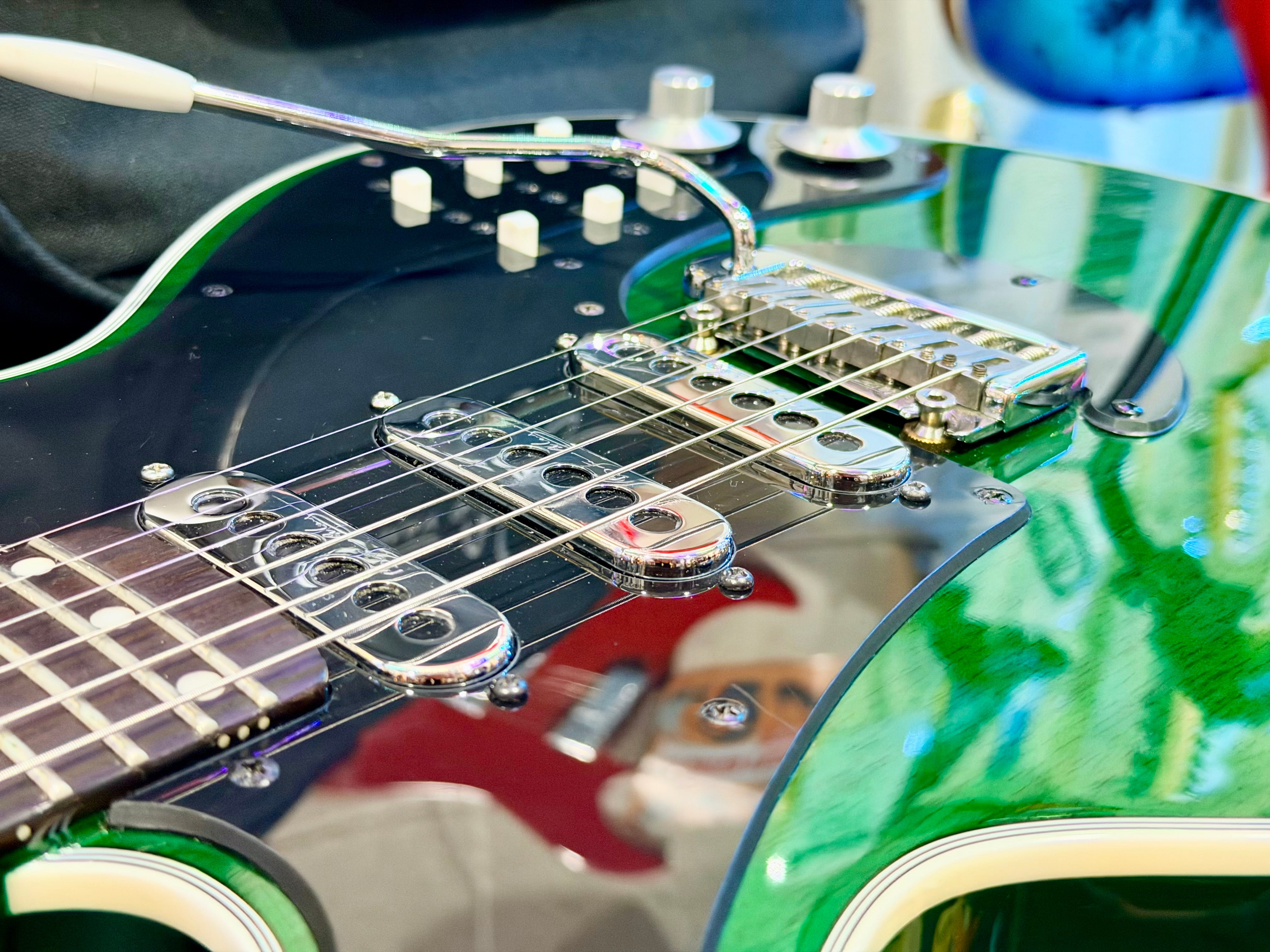 🌟LTD EDITION🌟 Brian May BMG Special Edition~ Emerald Green Model + Gig Bag!