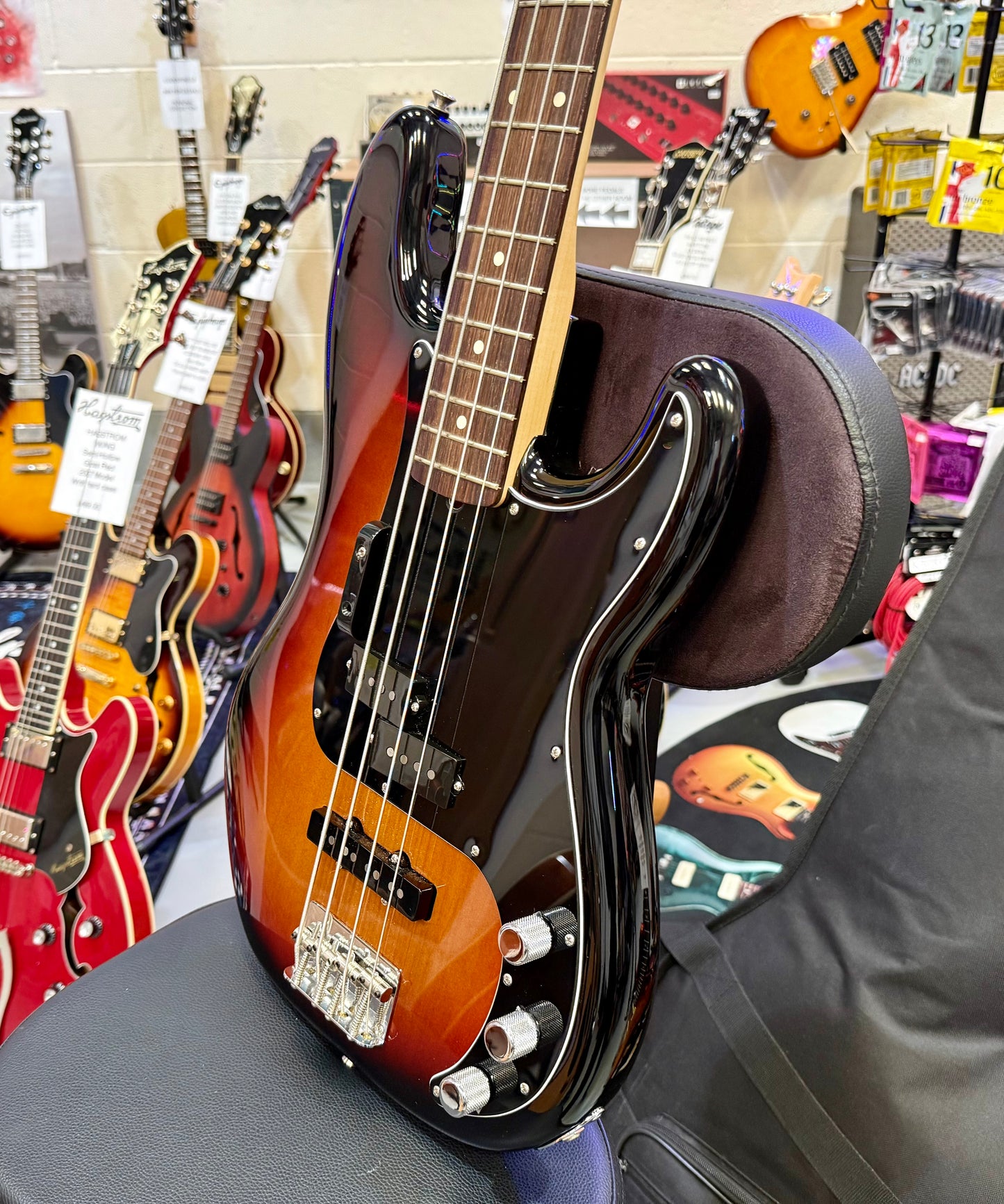🌟2024 USA🌟 Fender American Performer Precision P Bass~ 3-Colour Sunburst~ MINT