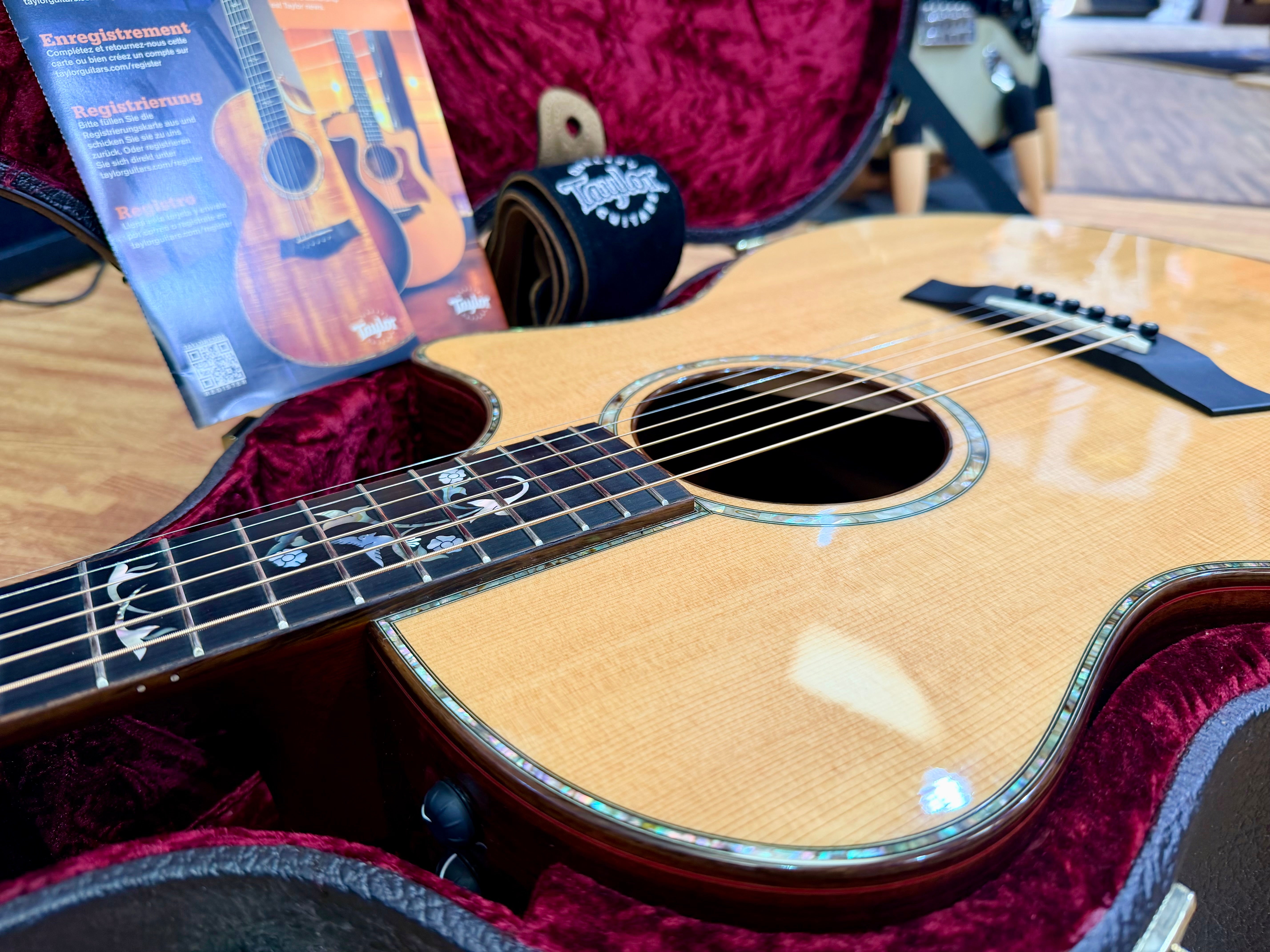✨BEAUTIFUL✨ 2011 Taylor 914ce Grand Auditorium~ Cindy Inlay~ Electro Acoustic!
