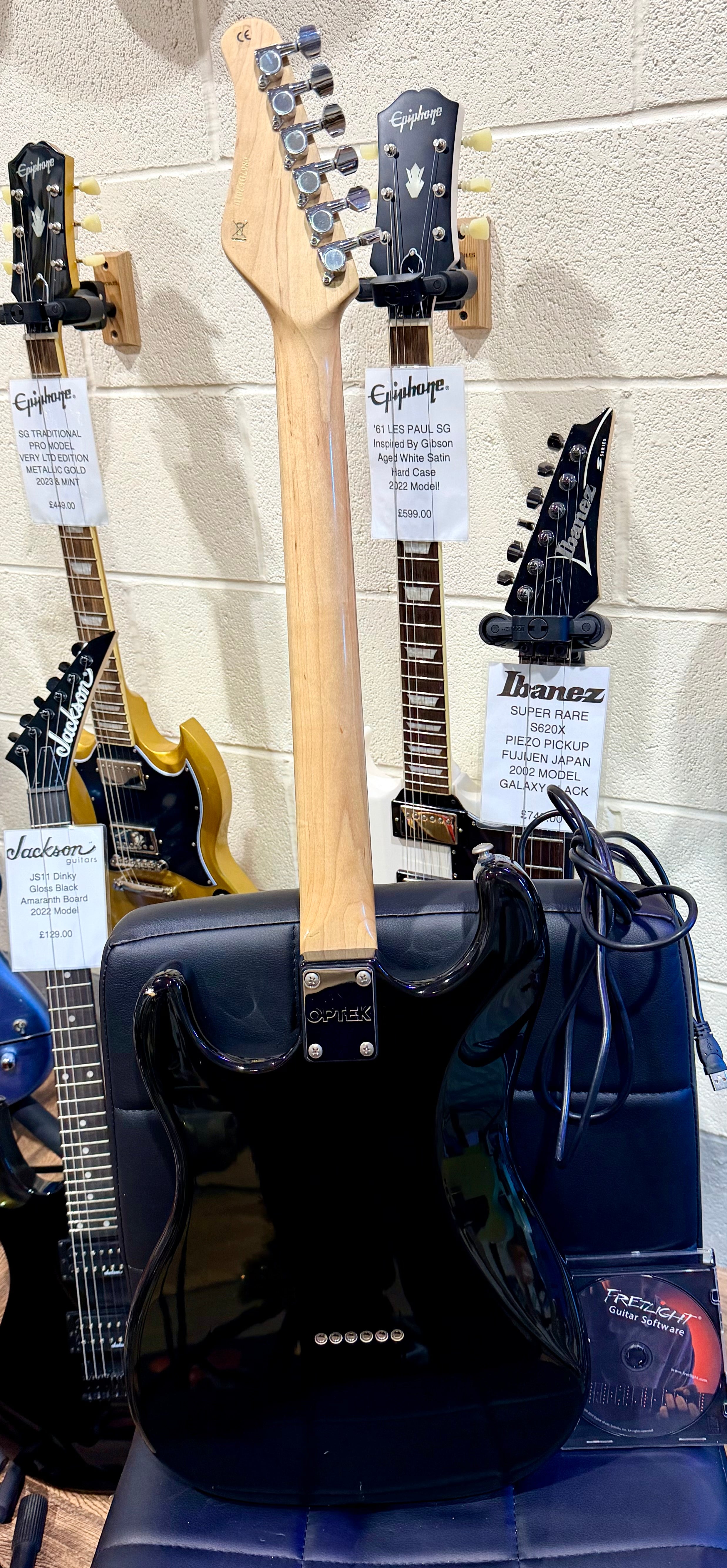 🔥LIGHTS-UP🔥 Fretlight Optek 400~ Electric Stratocaster Learning Guitar~ LOOK!