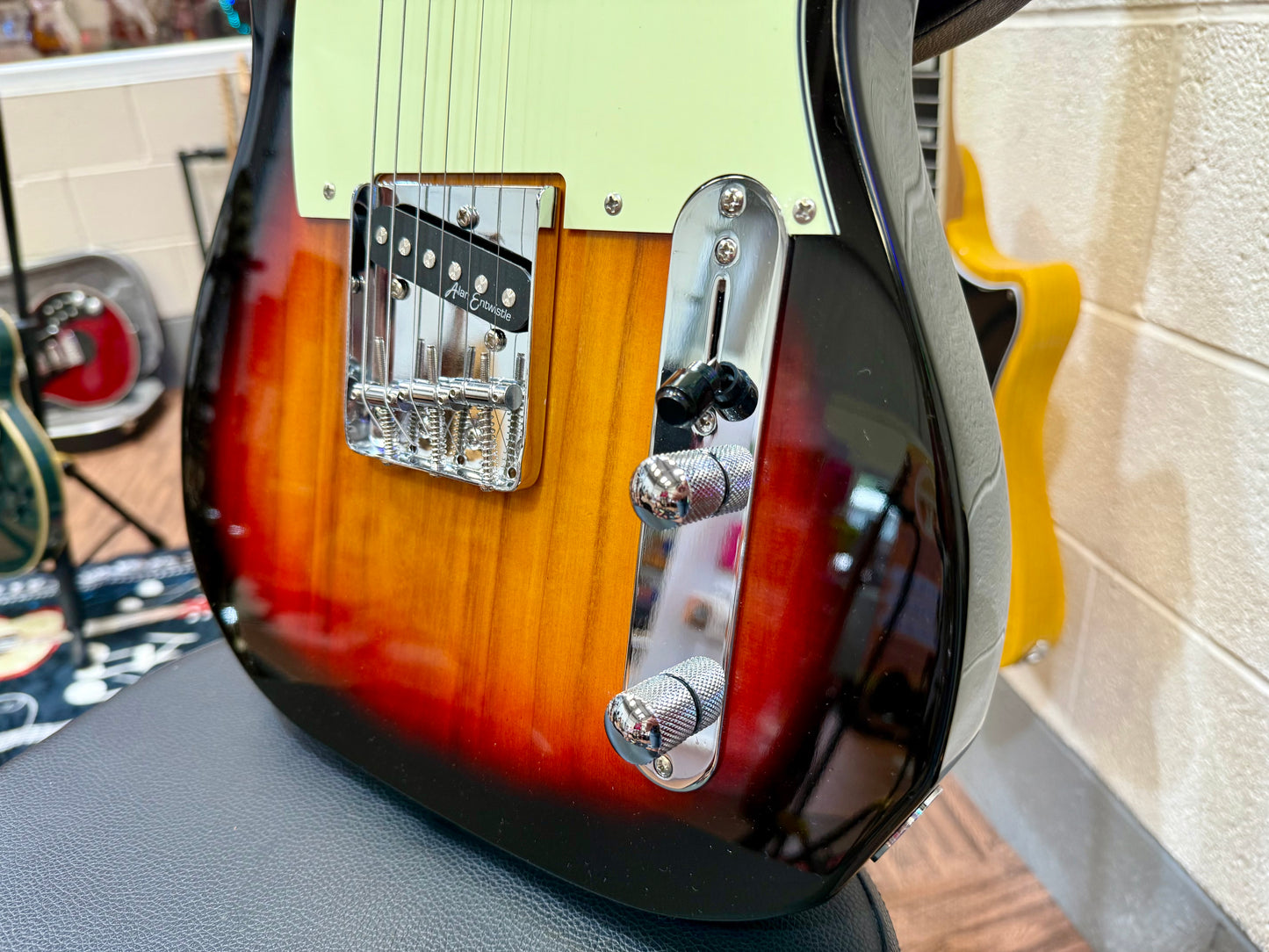 🌟BRAND NEW🌟 Vintage V20 Coaster Series Telecaster Guitar~ 3 Tone Sunburst!