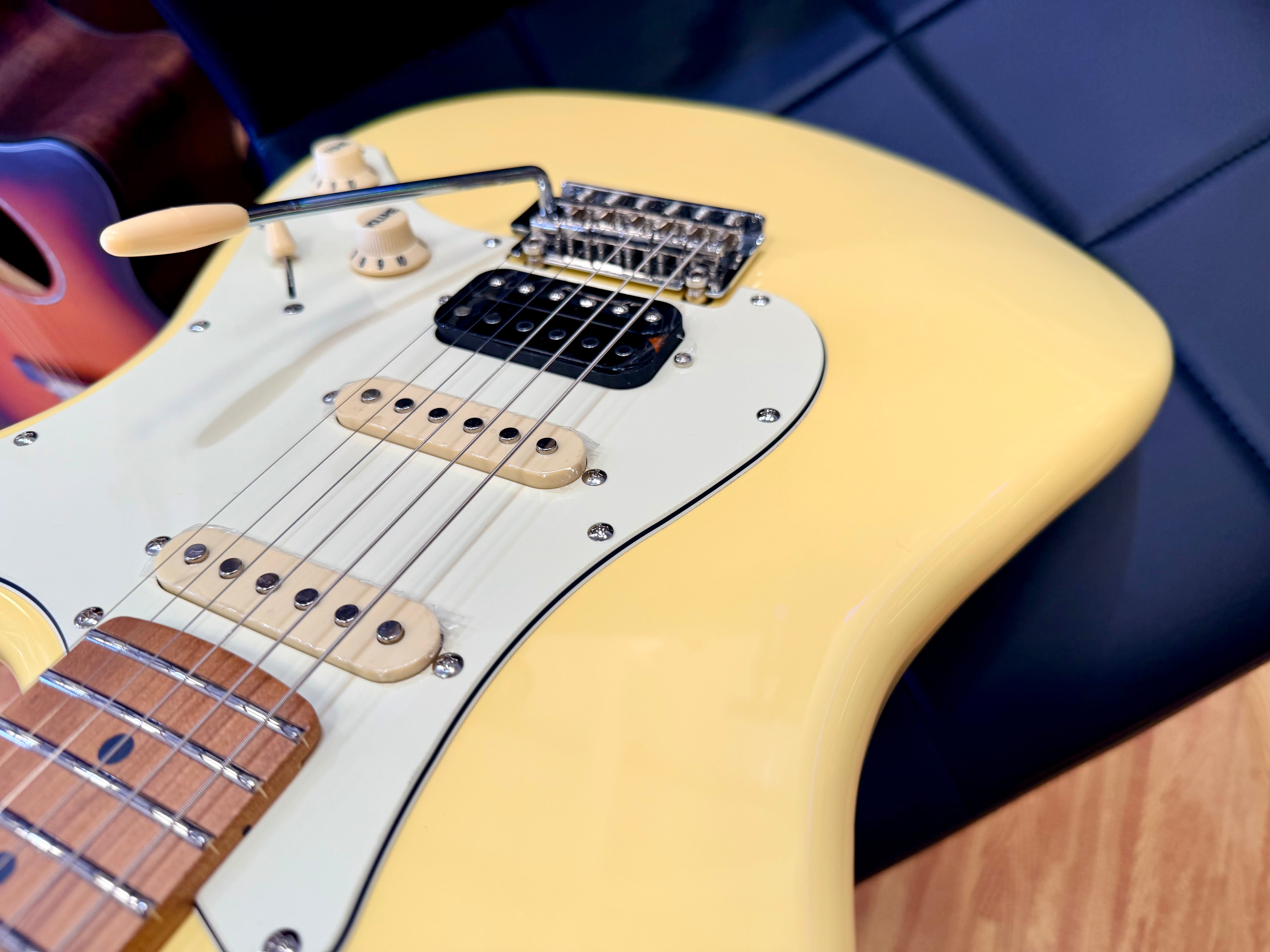 ⚡️NEW⚡️ JET JS-400 HSS Electric Guitar~ Vintage Yellow~ Strat~ 2026 Butterscotch