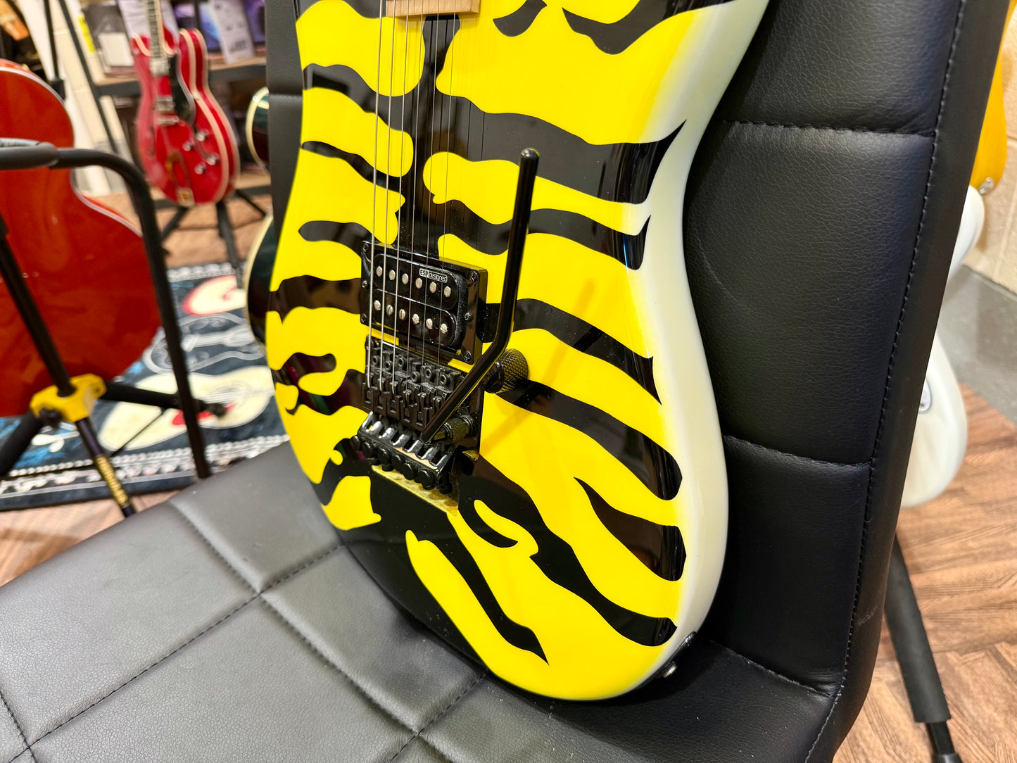 🐯MINT🐯 ESP LTD GL-200MT George Lynch~ Yellow Tiger Stripe~ Signature~ 2022!