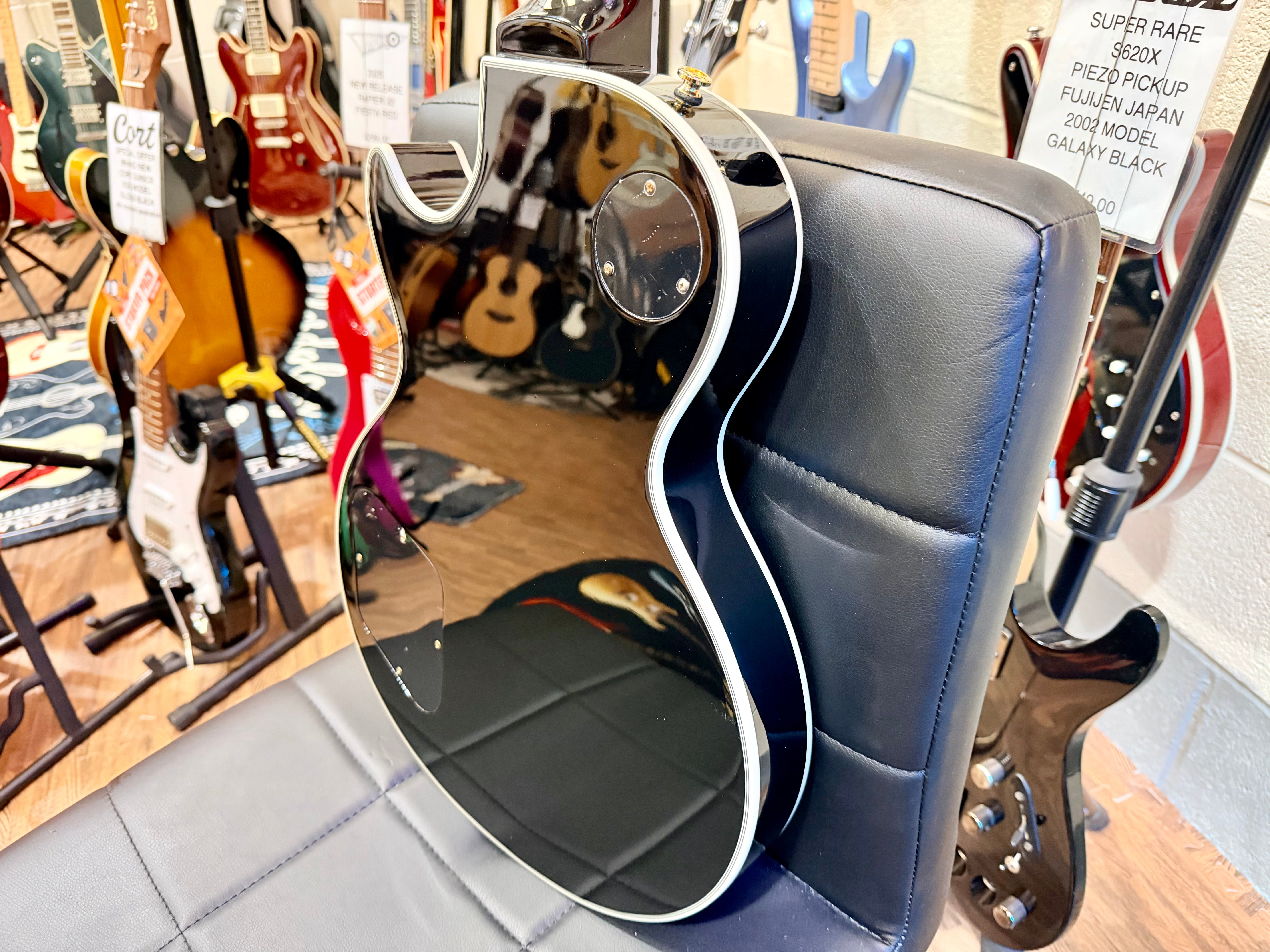 🔥MINT 2023🔥 Tokai UALC62 BB~ Les Paul Custom Style~ Gloss Black/Gold Hardware!