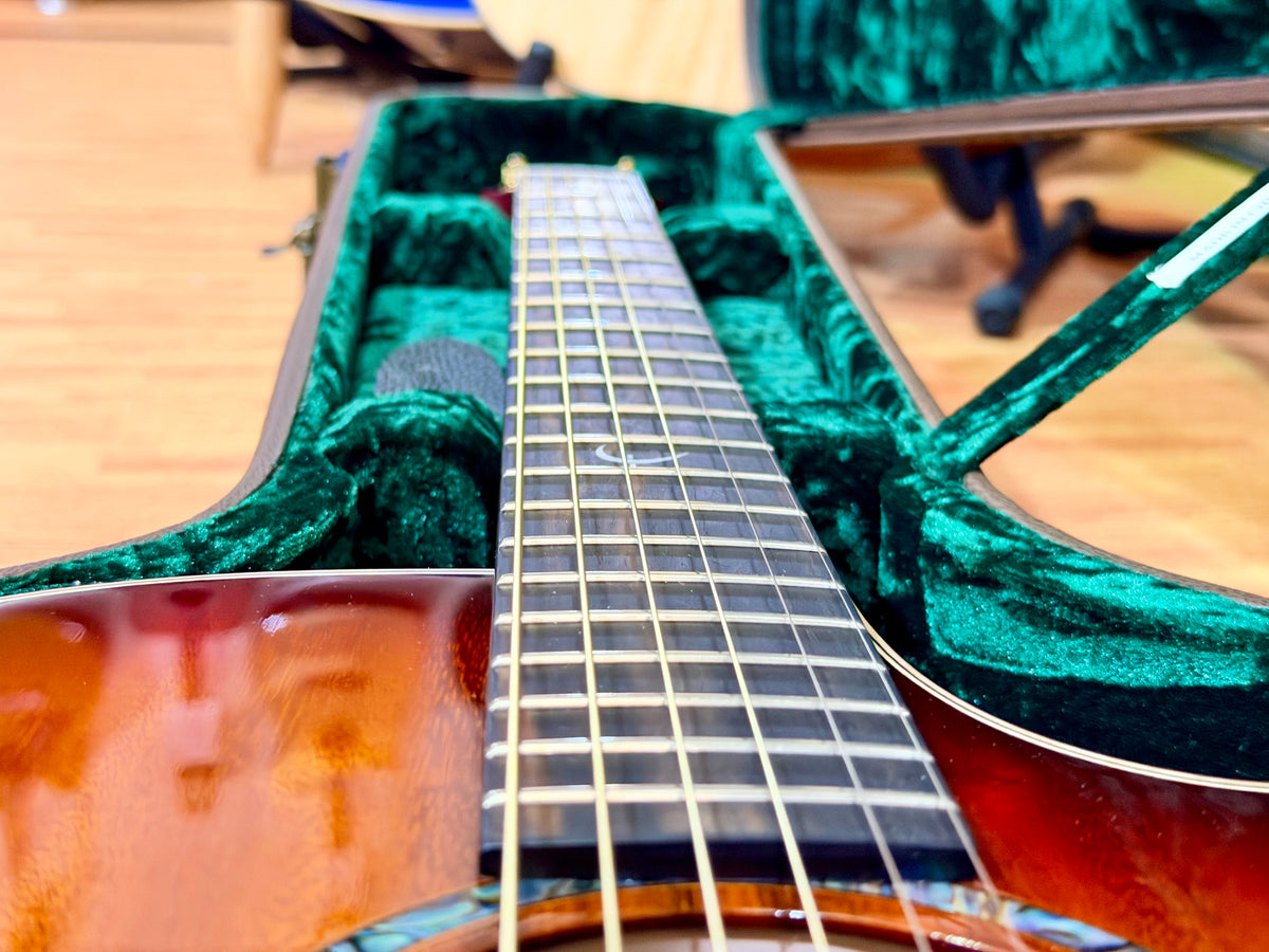 Faith Blood Moon Venus FVBMB All-Solid Trembesi Electro-Acoustic Guitar + Case