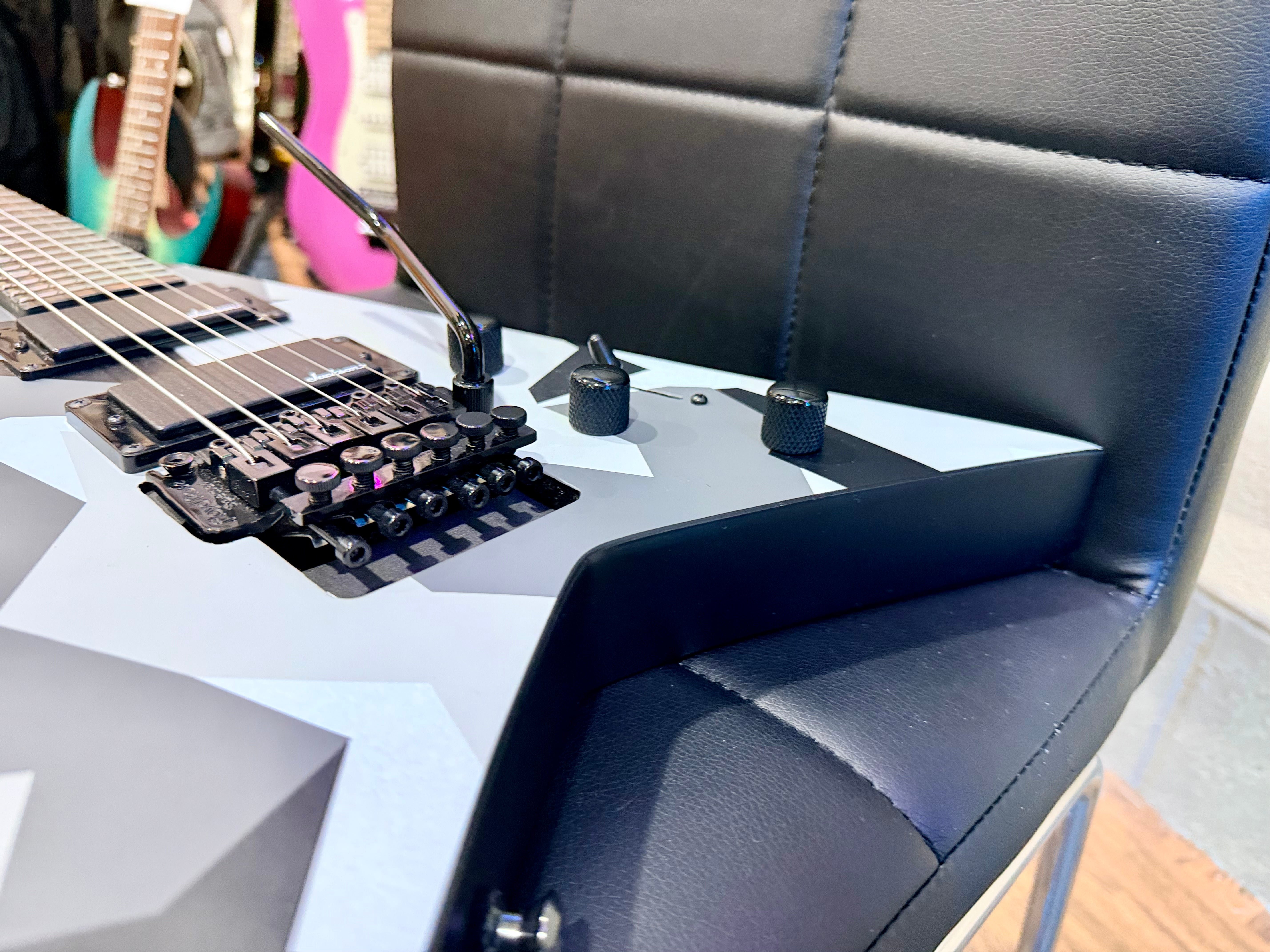 🔥2022🔥 Jackson Rhoads X Series RRX24 Winter Camo~ Hard Case~ Electric Guitar!